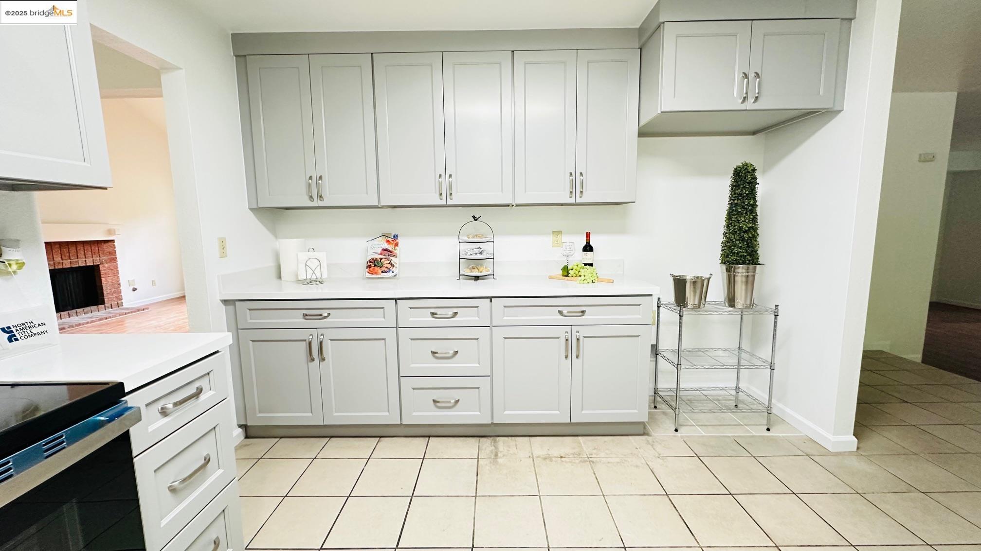 Detail Gallery Image 12 of 43 For 3593 Morningside Dr, Richmond,  CA 94803 - 5 Beds | 3/1 Baths