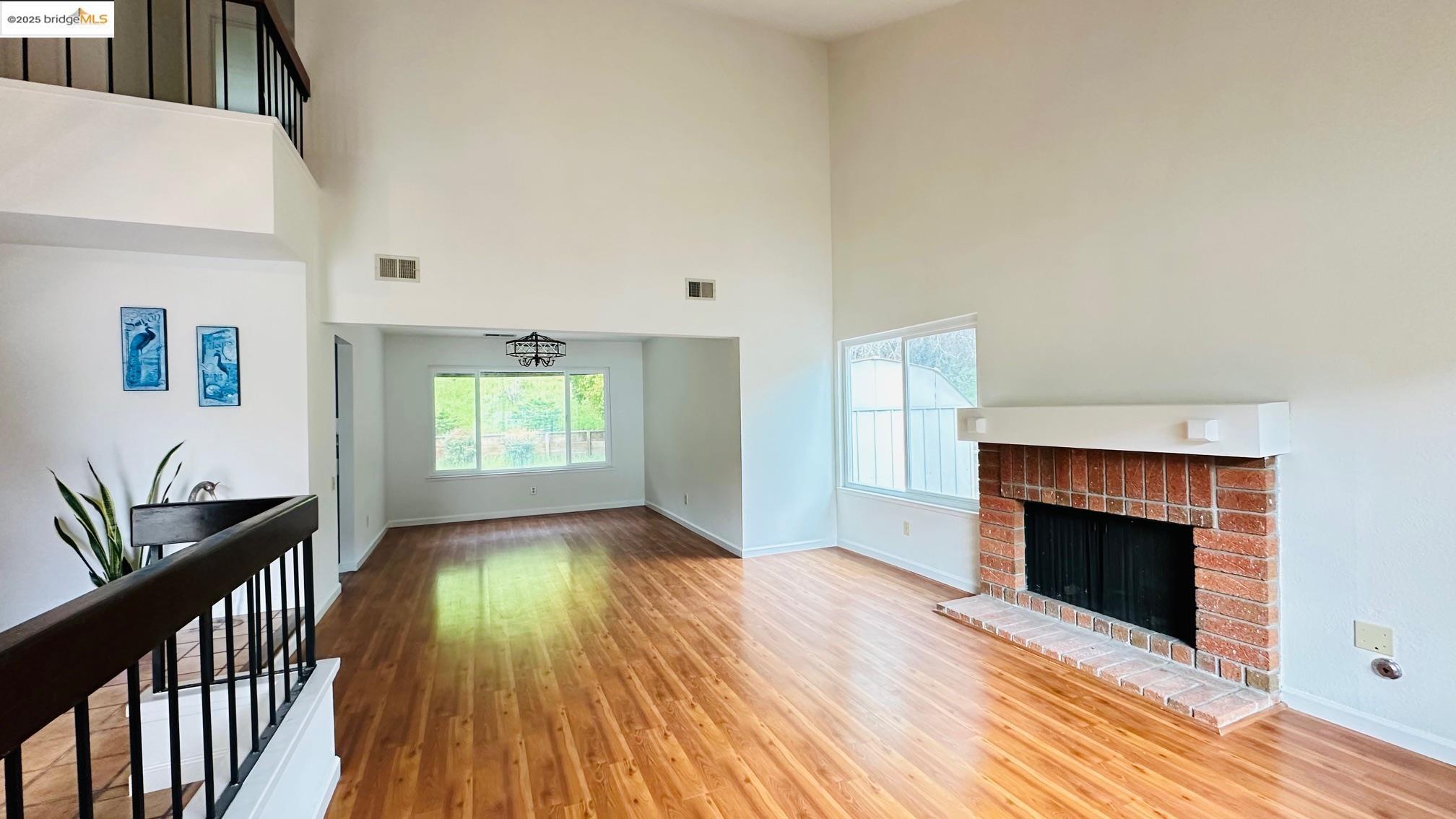 Detail Gallery Image 19 of 43 For 3593 Morningside Dr, Richmond,  CA 94803 - 5 Beds | 3/1 Baths