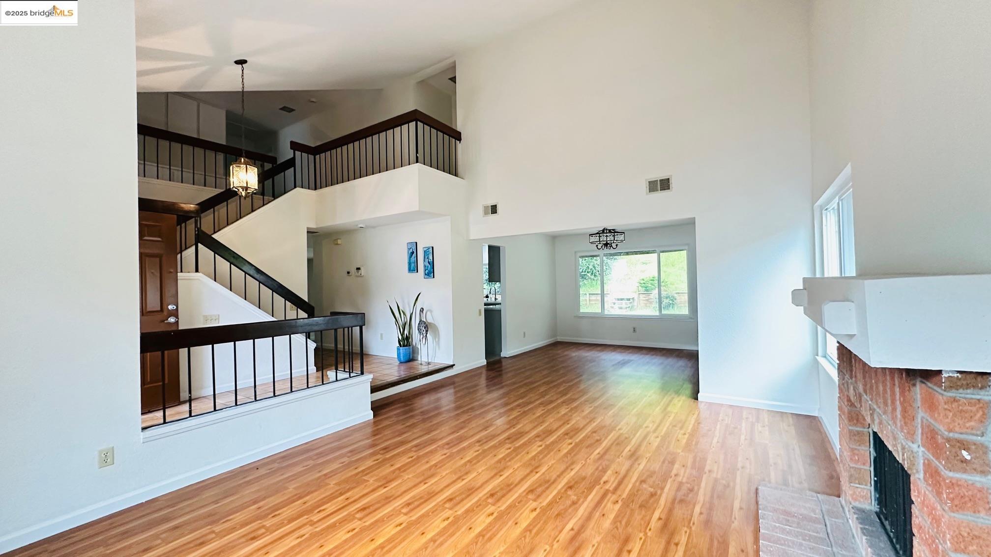 Detail Gallery Image 20 of 43 For 3593 Morningside Dr, Richmond,  CA 94803 - 5 Beds | 3/1 Baths