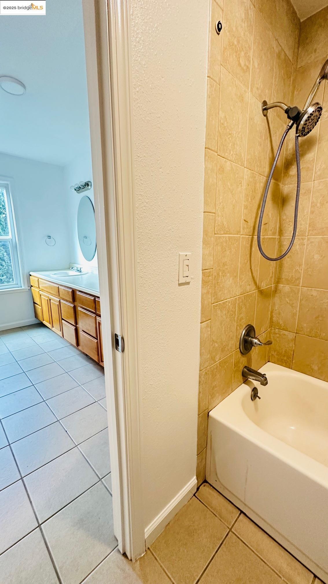 Detail Gallery Image 33 of 43 For 3593 Morningside Dr, Richmond,  CA 94803 - 5 Beds | 3/1 Baths