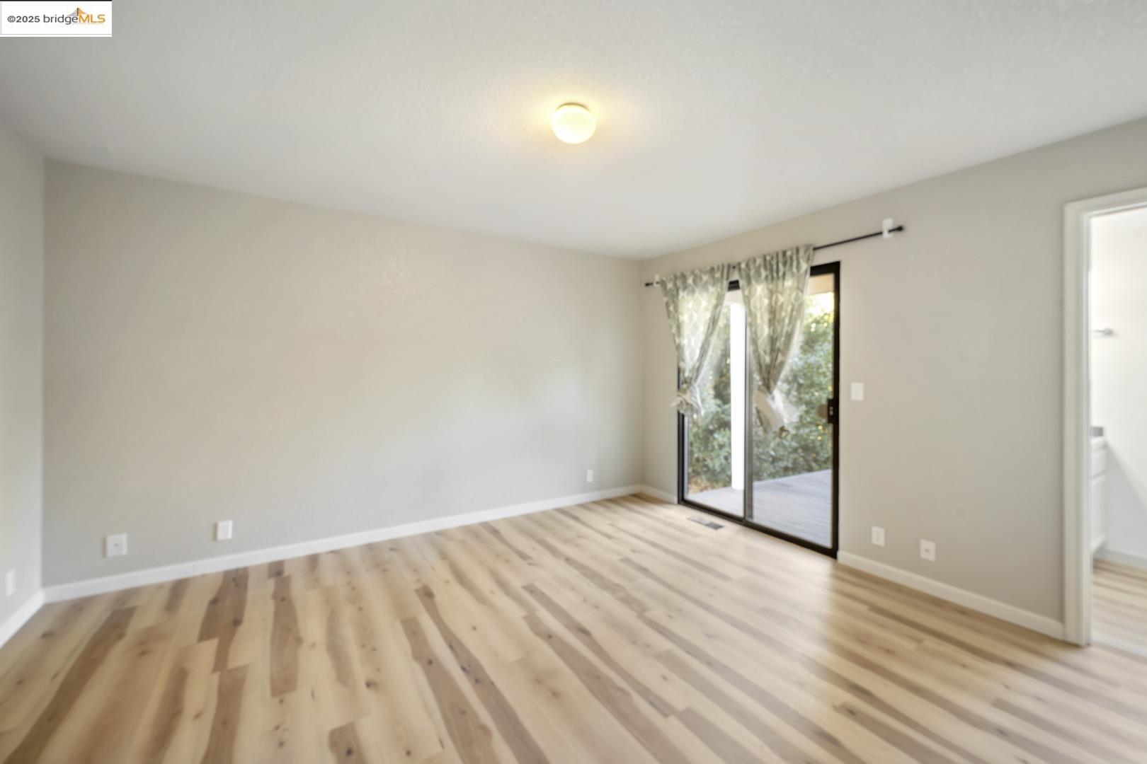 Detail Gallery Image 15 of 37 For 610 Stanley Ln, El Sobrante,  CA 94803 - 3 Beds | 2/1 Baths