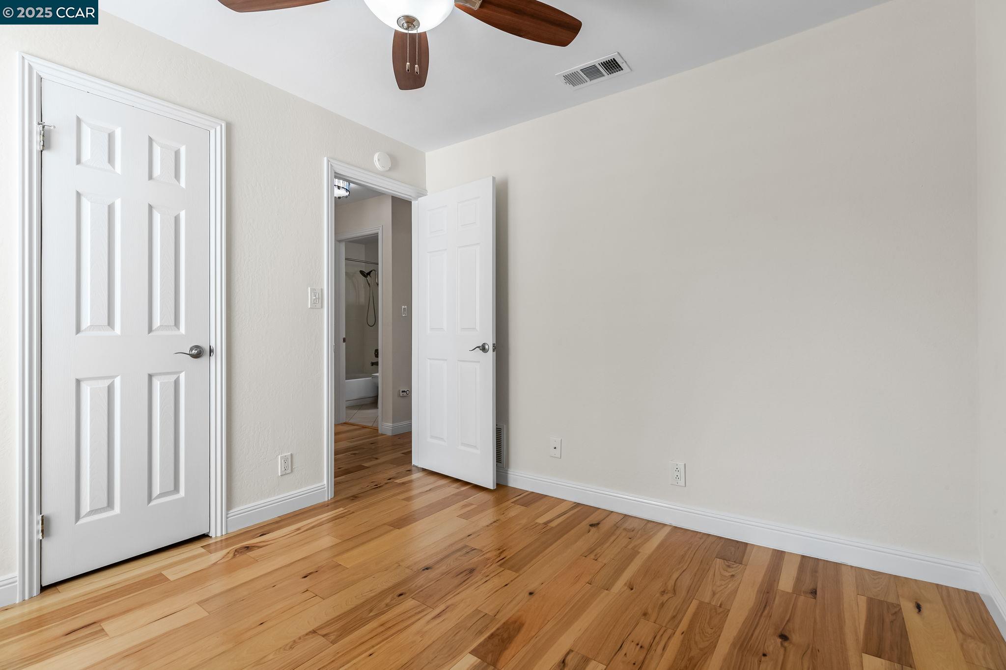 Photo #35: 41089692 Listing: Photo #35