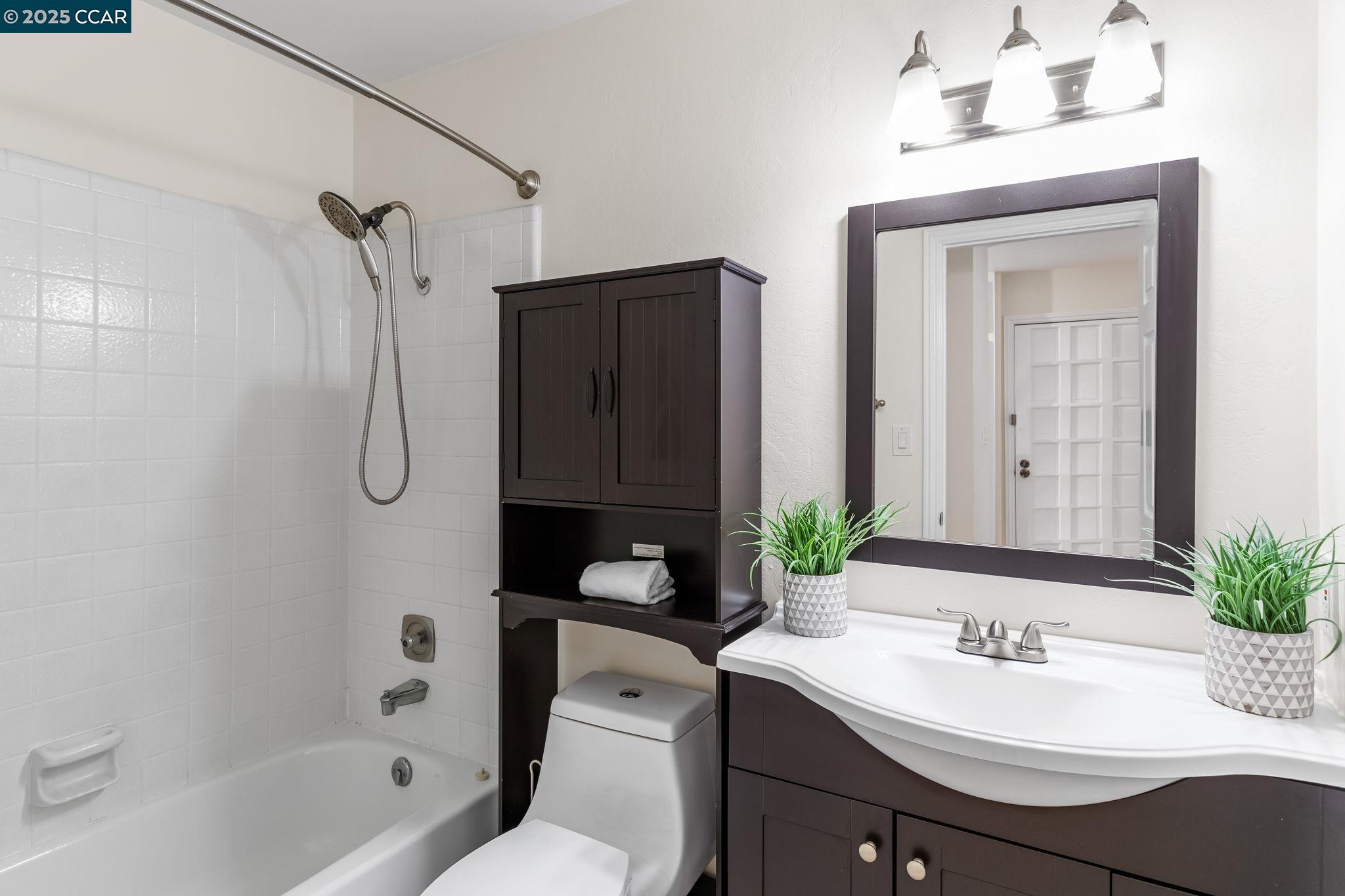 Photo #36: 41089692 Listing: Photo #36