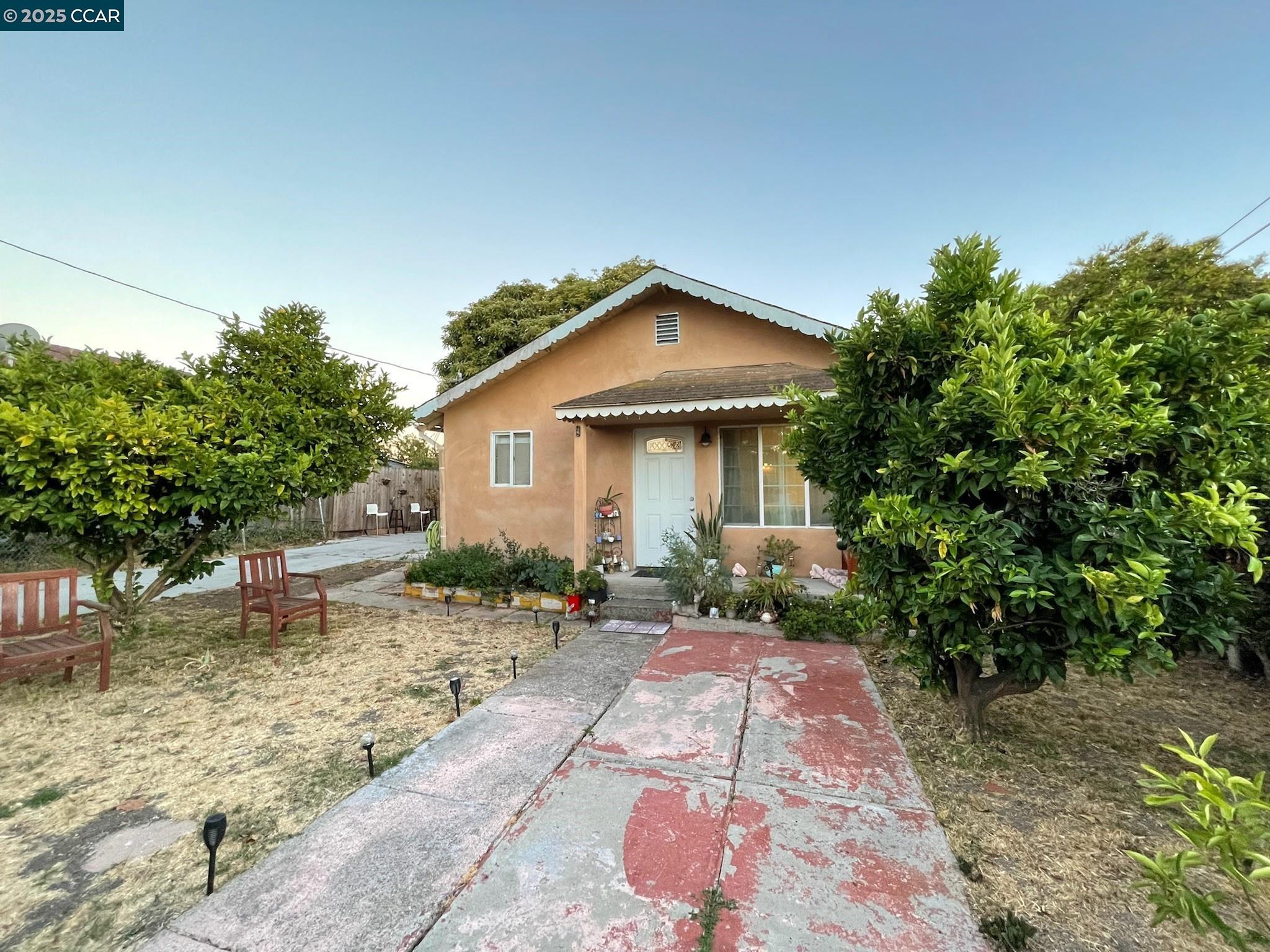 Detail Gallery Image 1 of 1 For 1720 Sanford Ave., San Pablo,  CA 94806 - 3 Beds | 1 Baths