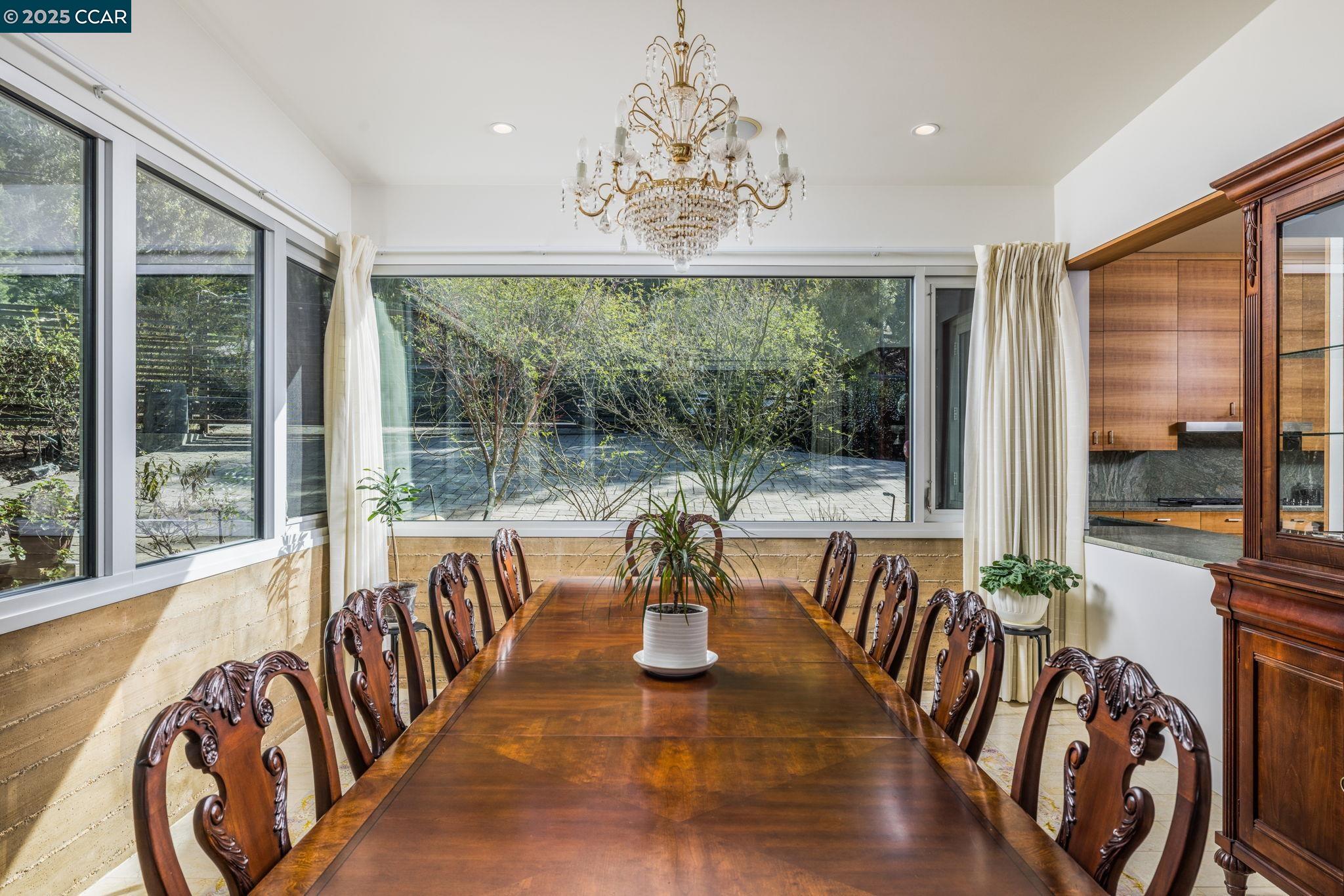 Detail Gallery Image 13 of 41 For 2 Crane Ct, Orinda,  CA 94563 - 4 Beds | 3 Baths