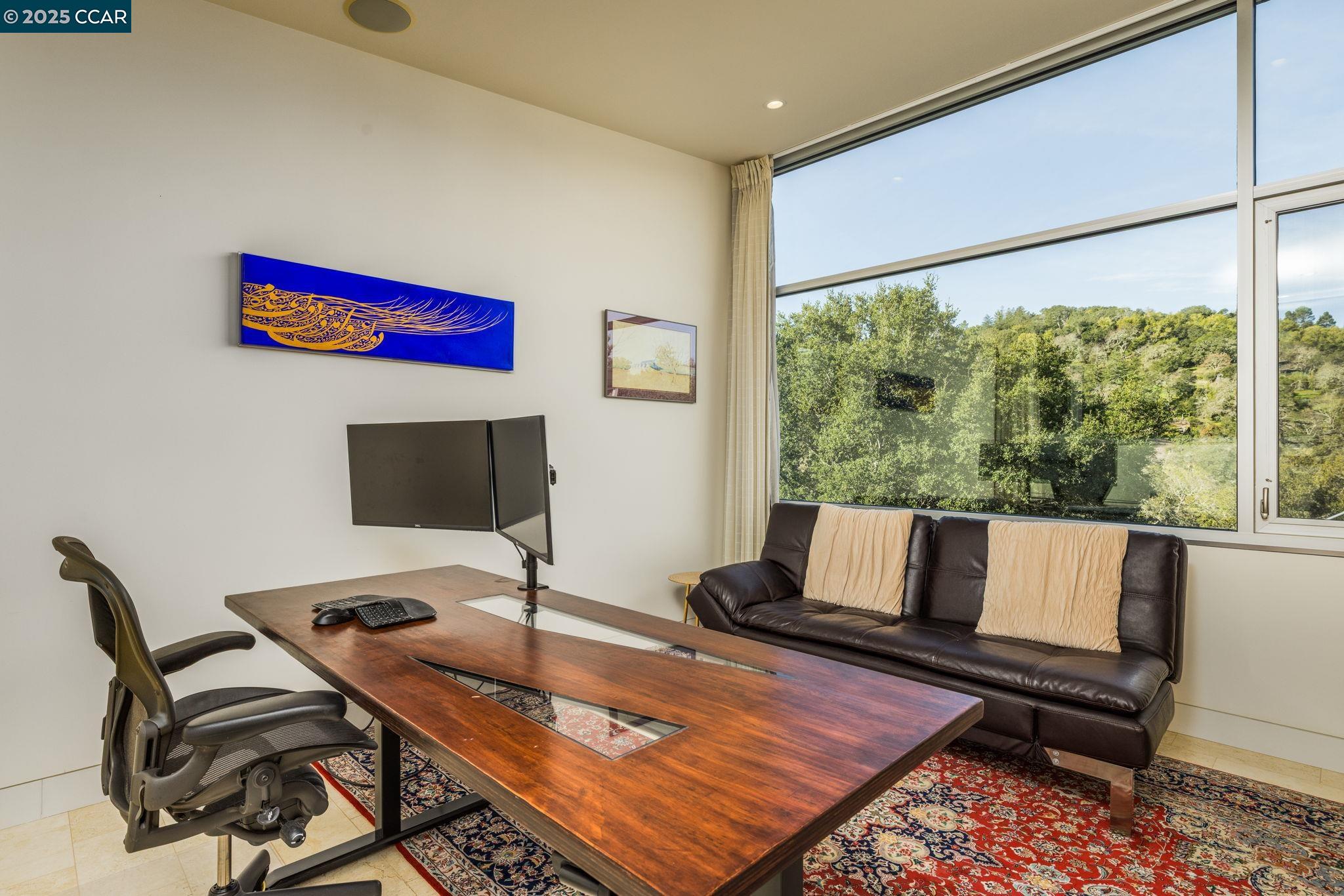Detail Gallery Image 16 of 41 For 2 Crane Ct, Orinda,  CA 94563 - 4 Beds | 3 Baths