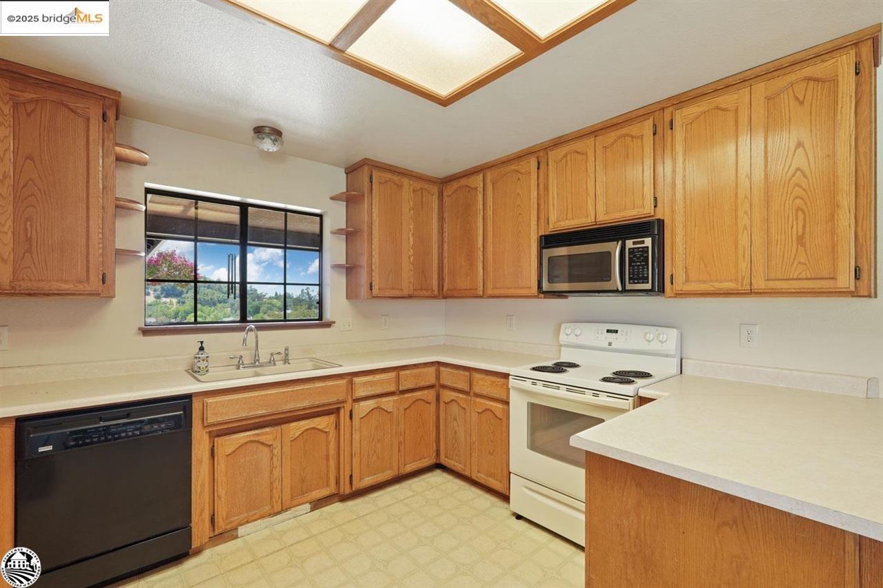 Detail Gallery Image 28 of 60 For 17013 Jacksonville, Jamestown,  CA 95327 - 3 Beds | 2/2 Baths