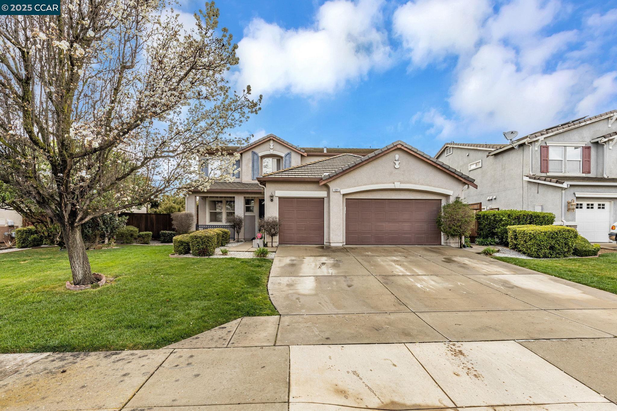 Detail Gallery Image 1 of 1 For 121 Amador Ct, Oakley,  CA 94561 - 5 Beds | 2/1 Baths