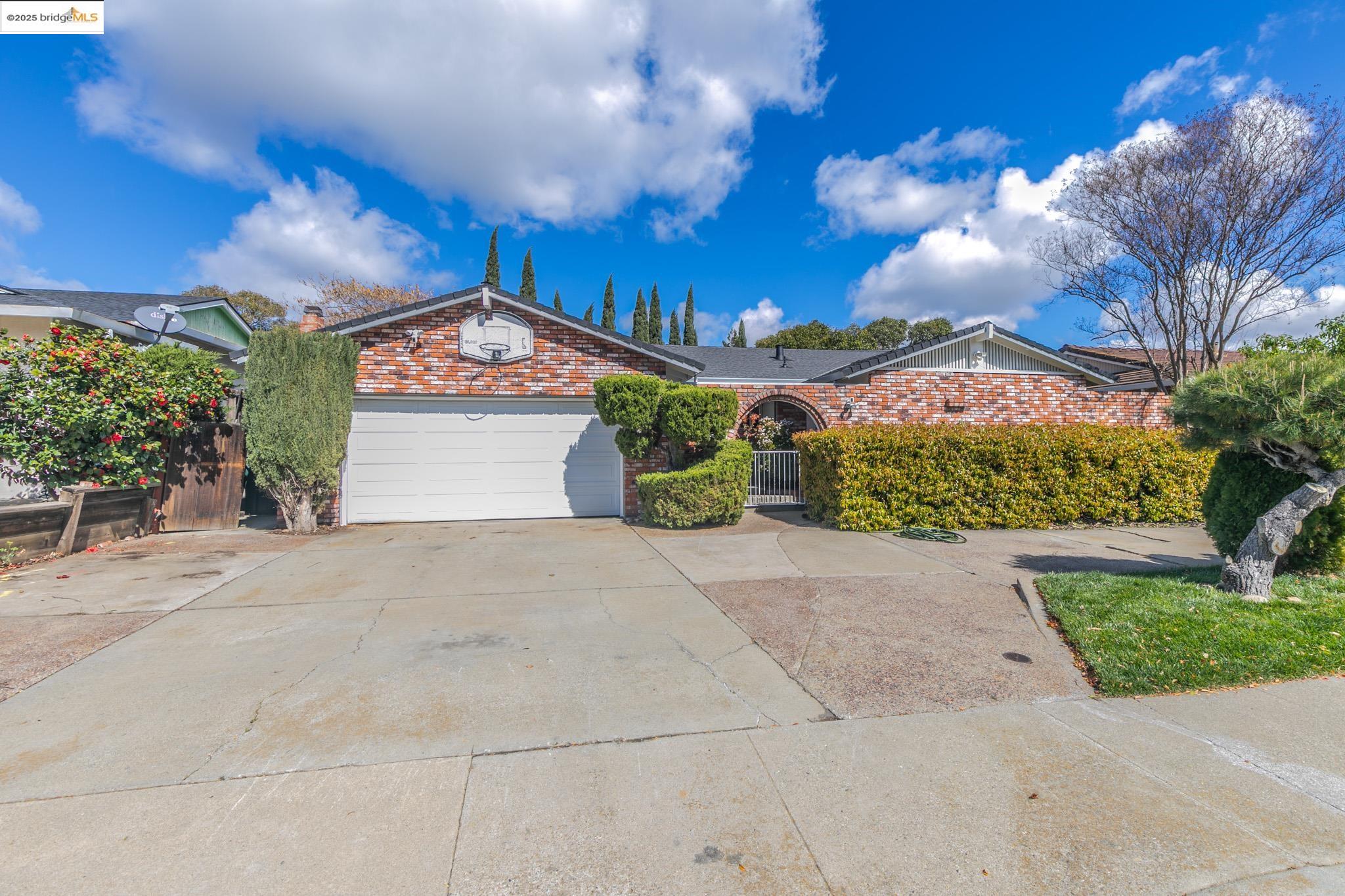 Detail Gallery Image 1 of 1 For 1132 San Jose Drive, Antioch,  CA 94509-4632 - 3 Beds | 2 Baths