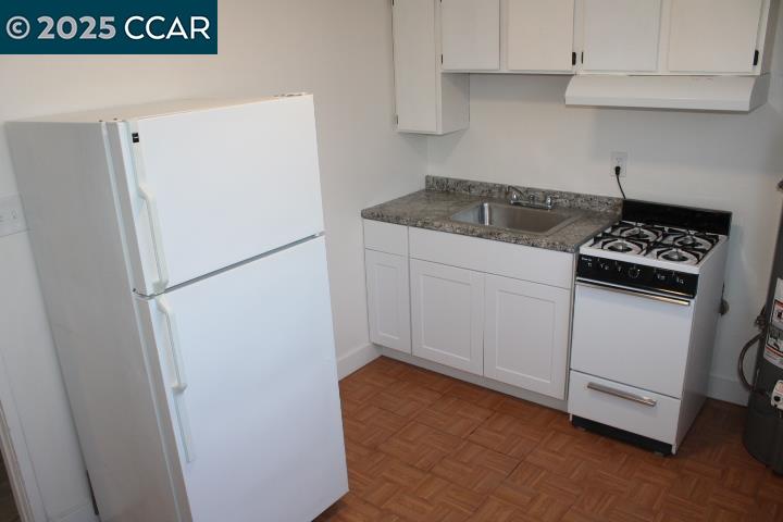 Detail Gallery Image 5 of 12 For 501 S 20th St #5,  Richmond,  CA 94804 - 1 Beds | 1 Baths