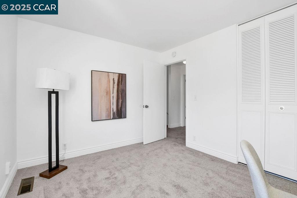 Detail Gallery Image 18 of 26 For 1288 Pine Creek Way #G,  Concord,  CA 94520 - 2 Beds | 1/1 Baths