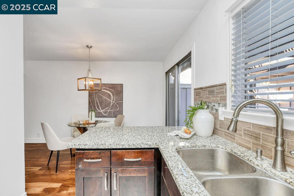 Detail Gallery Image 10 of 26 For 1288 Pine Creek Way #G,  Concord,  CA 94520 - 2 Beds | 1/1 Baths