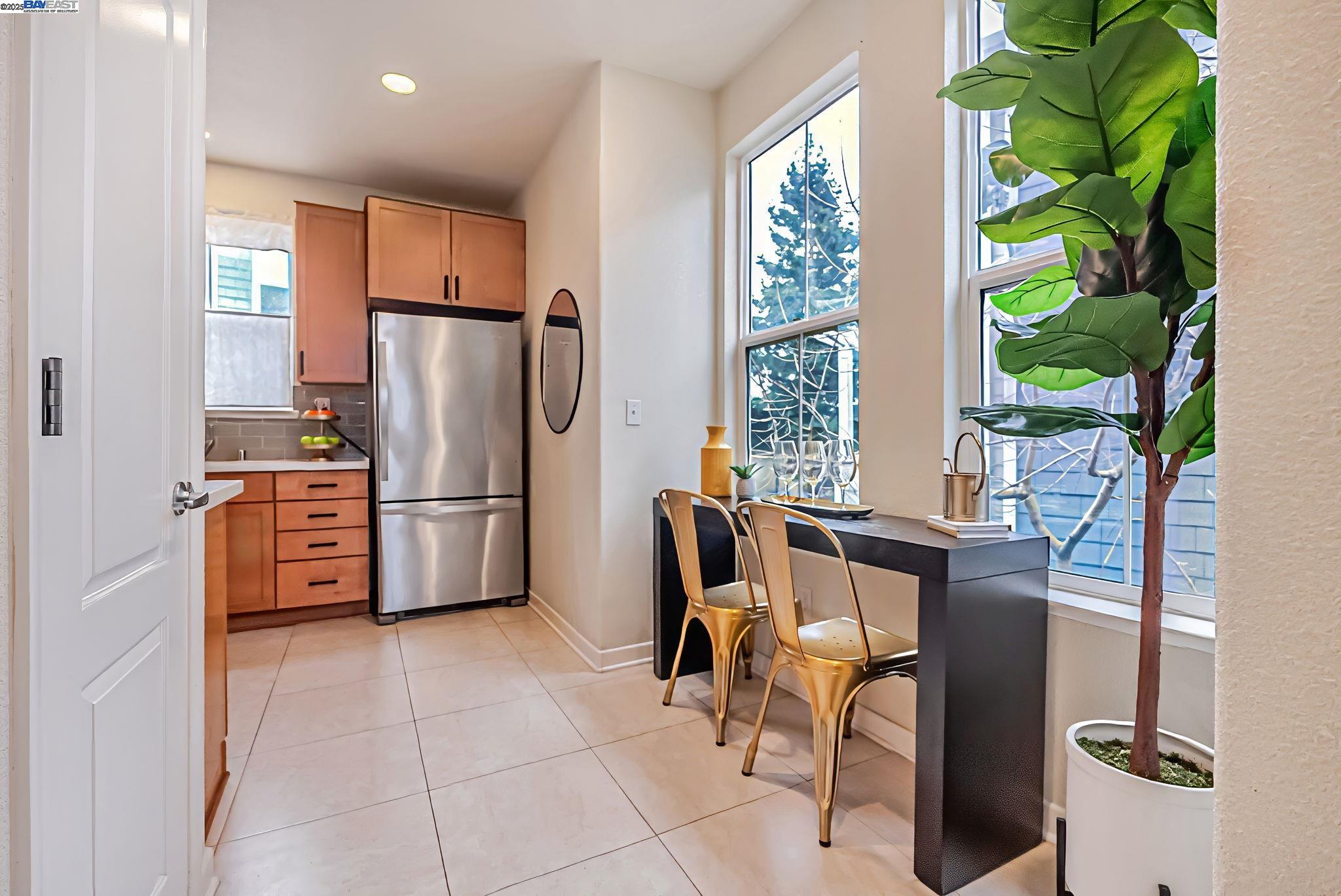 646 arcadia, Hayward, California 94541, 2 Bedrooms Bedrooms, 6 Rooms Rooms,2 BathroomsBathrooms,Residential,For Sale,646 arcadia,41089724
