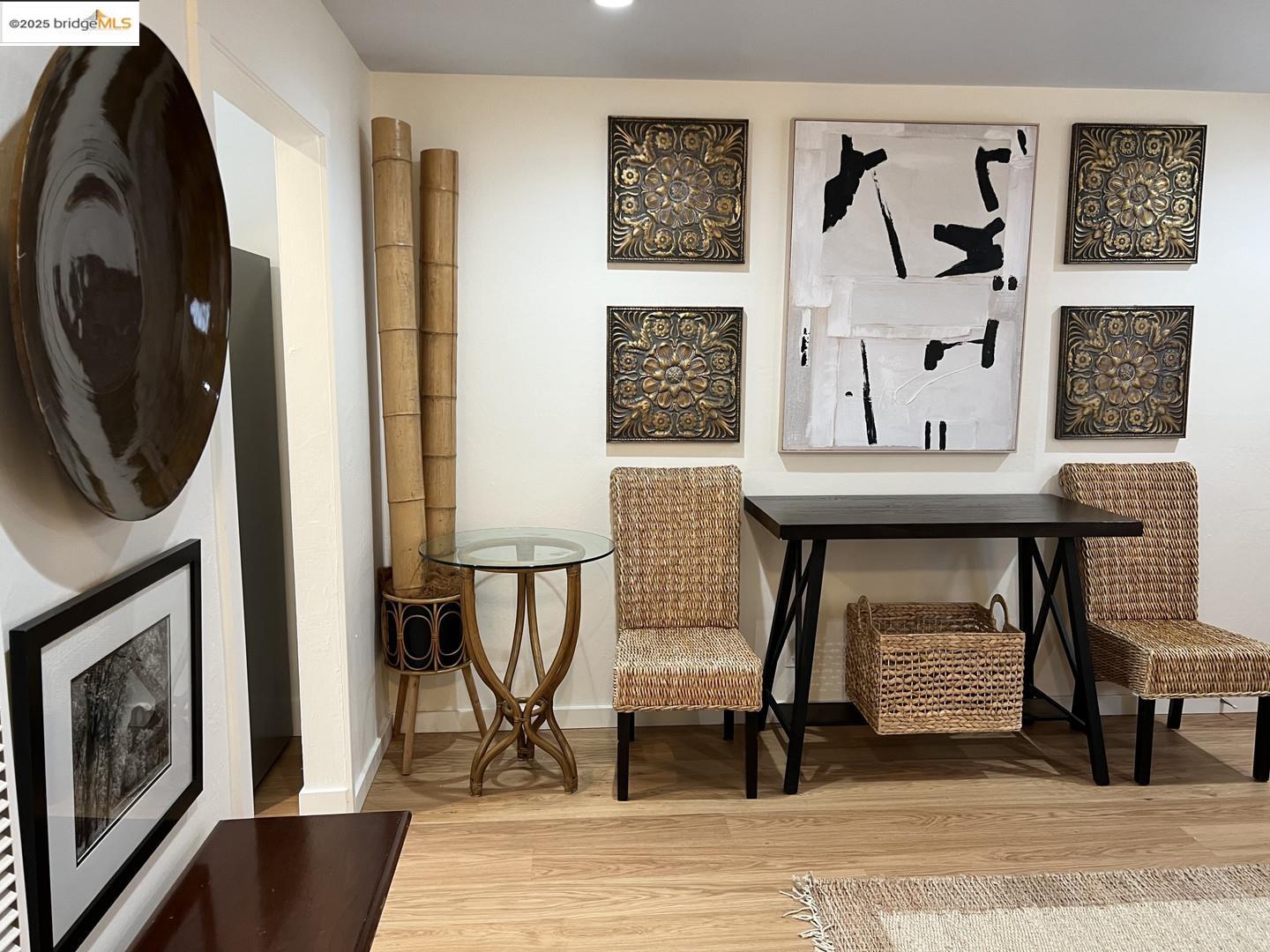 Detail Gallery Image 5 of 11 For 1728 7th St #C,  Berkeley,  CA 94710 - 2 Beds | 1 Baths