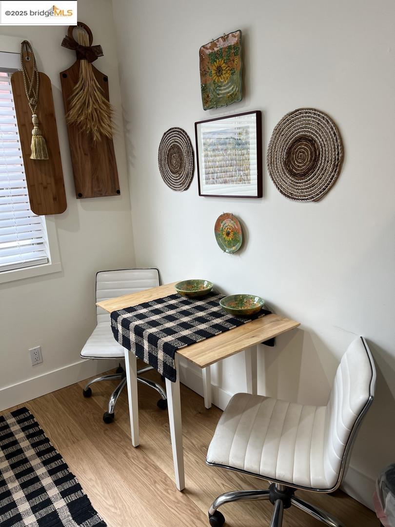 Detail Gallery Image 8 of 11 For 1728 7th St #C,  Berkeley,  CA 94710 - 2 Beds | 1 Baths
