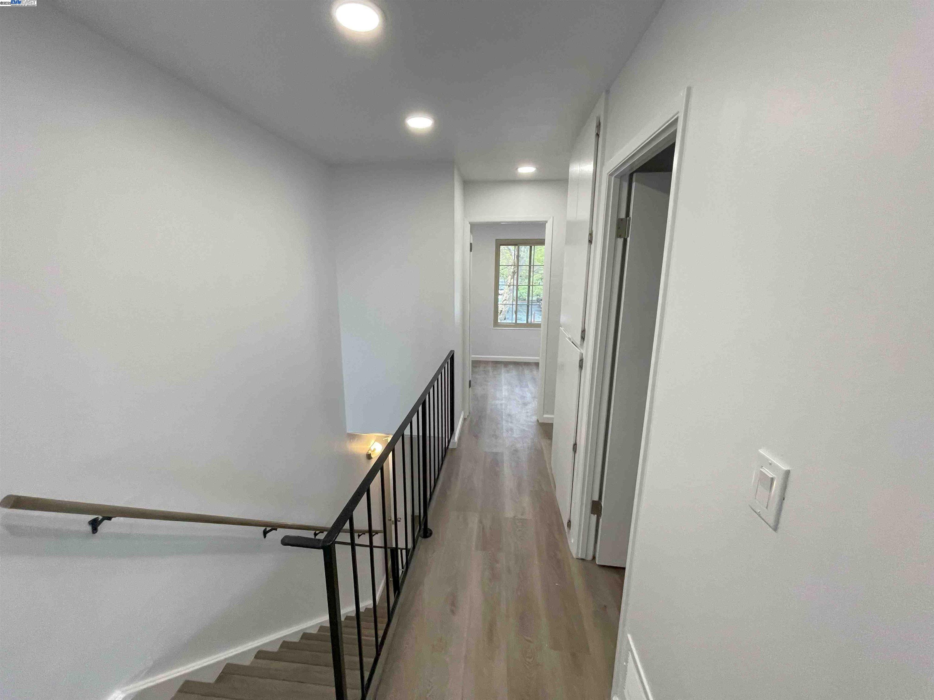 Detail Gallery Image 11 of 34 For 2832 Oliver Dr, Hayward,  CA 94545 - 4 Beds | 2/1 Baths
