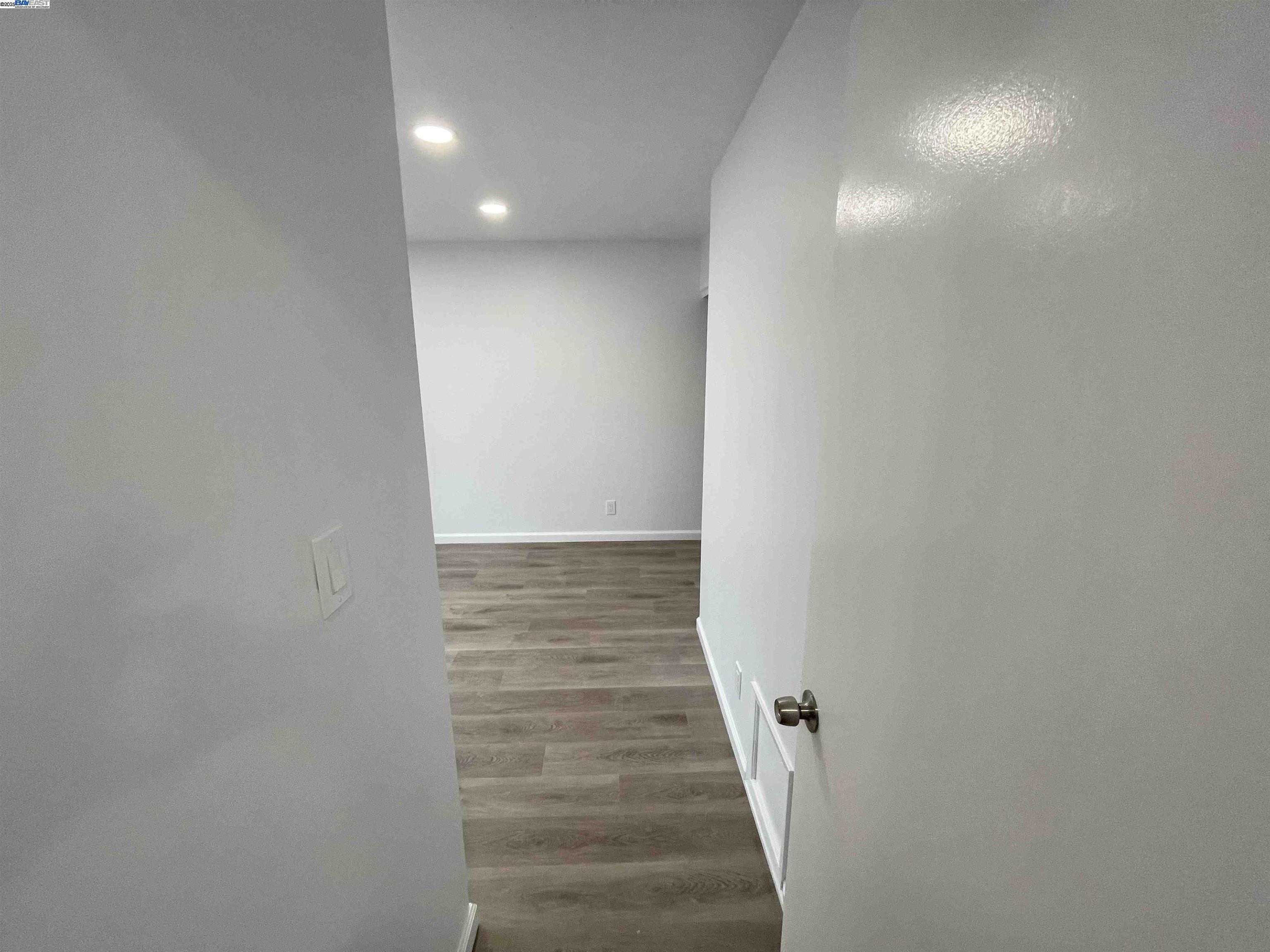 Detail Gallery Image 16 of 34 For 2832 Oliver Dr, Hayward,  CA 94545 - 4 Beds | 2/1 Baths