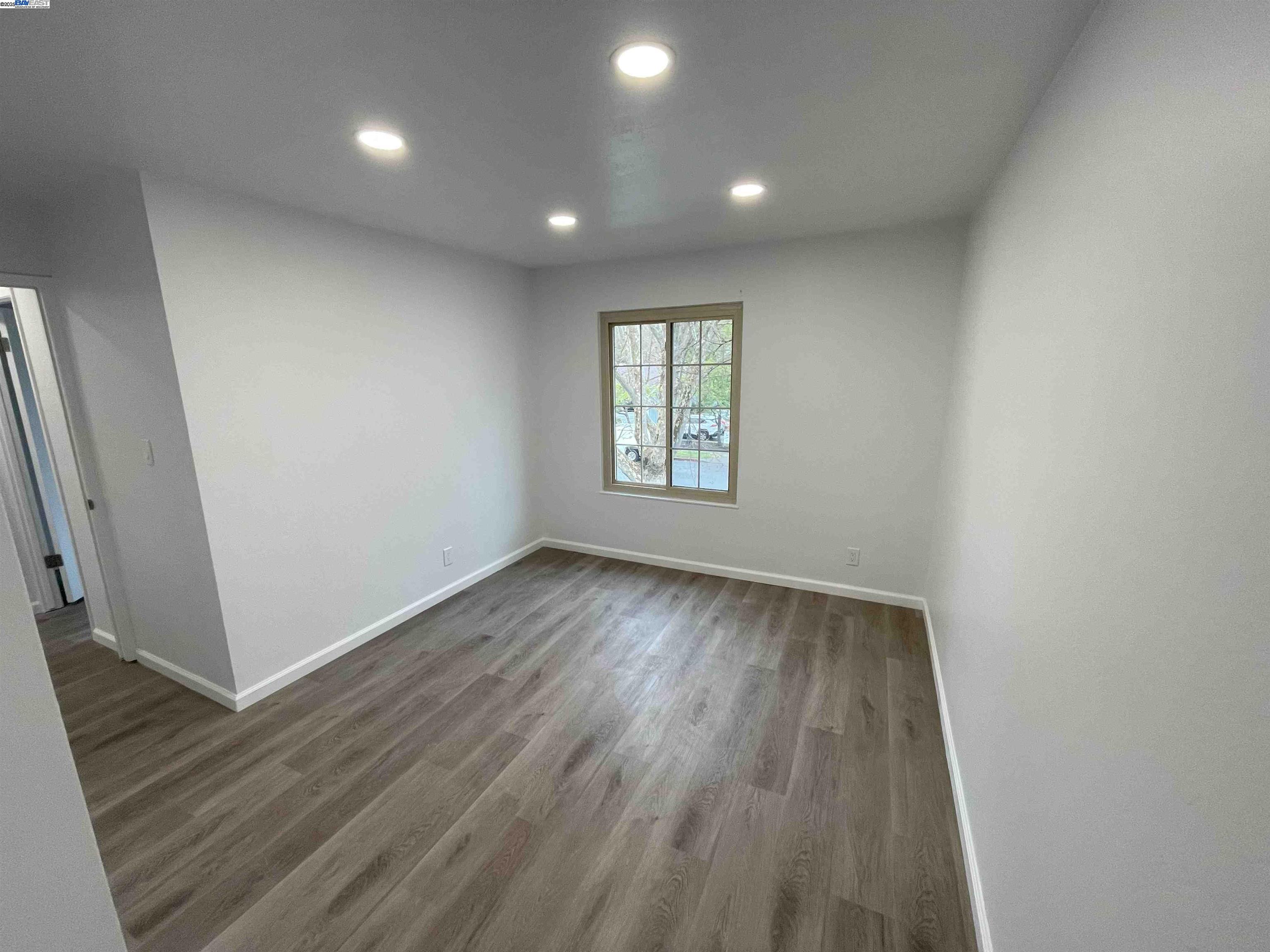 Detail Gallery Image 18 of 34 For 2832 Oliver Dr, Hayward,  CA 94545 - 4 Beds | 2/1 Baths