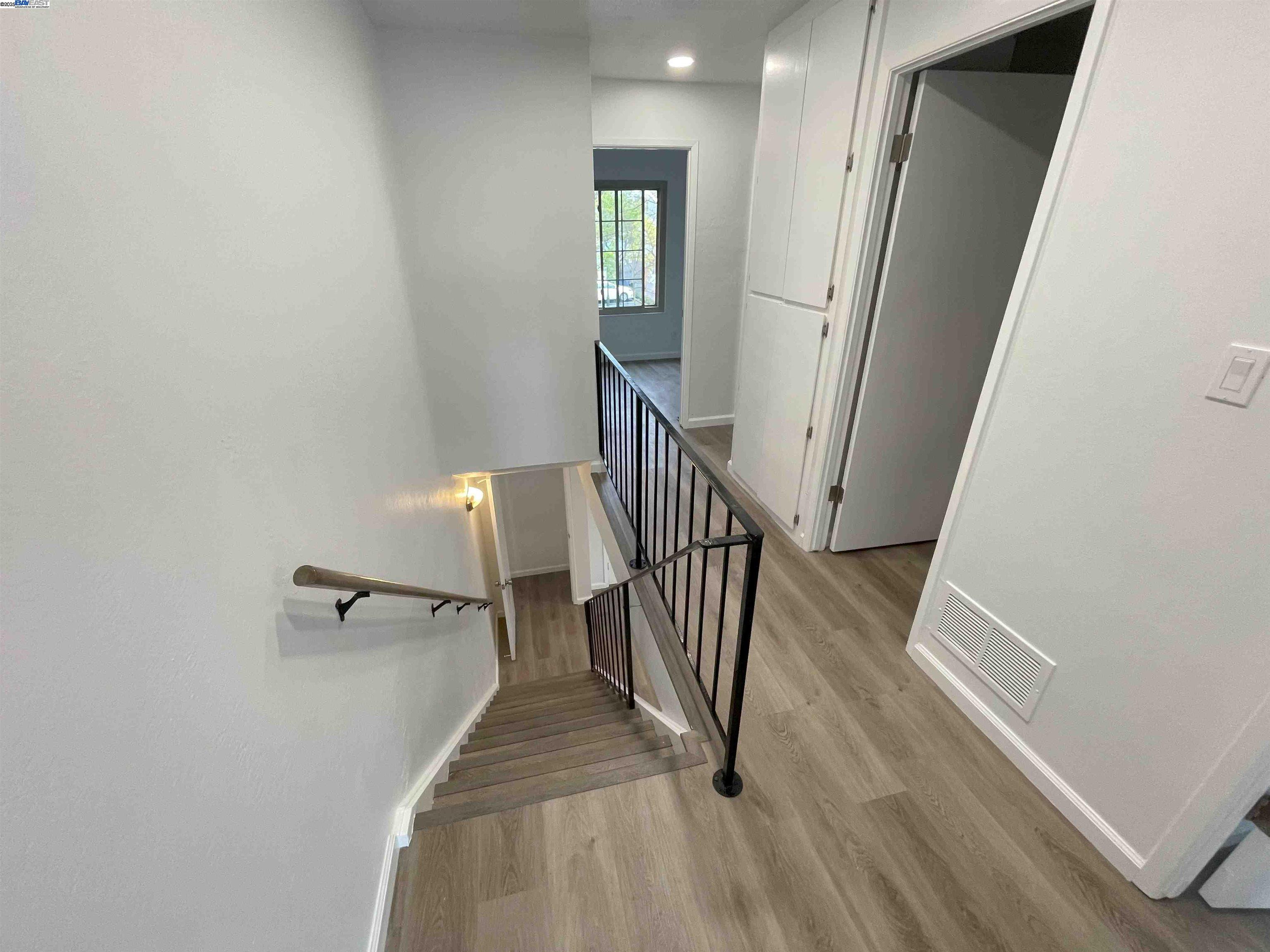 Detail Gallery Image 22 of 34 For 2832 Oliver Dr, Hayward,  CA 94545 - 4 Beds | 2/1 Baths