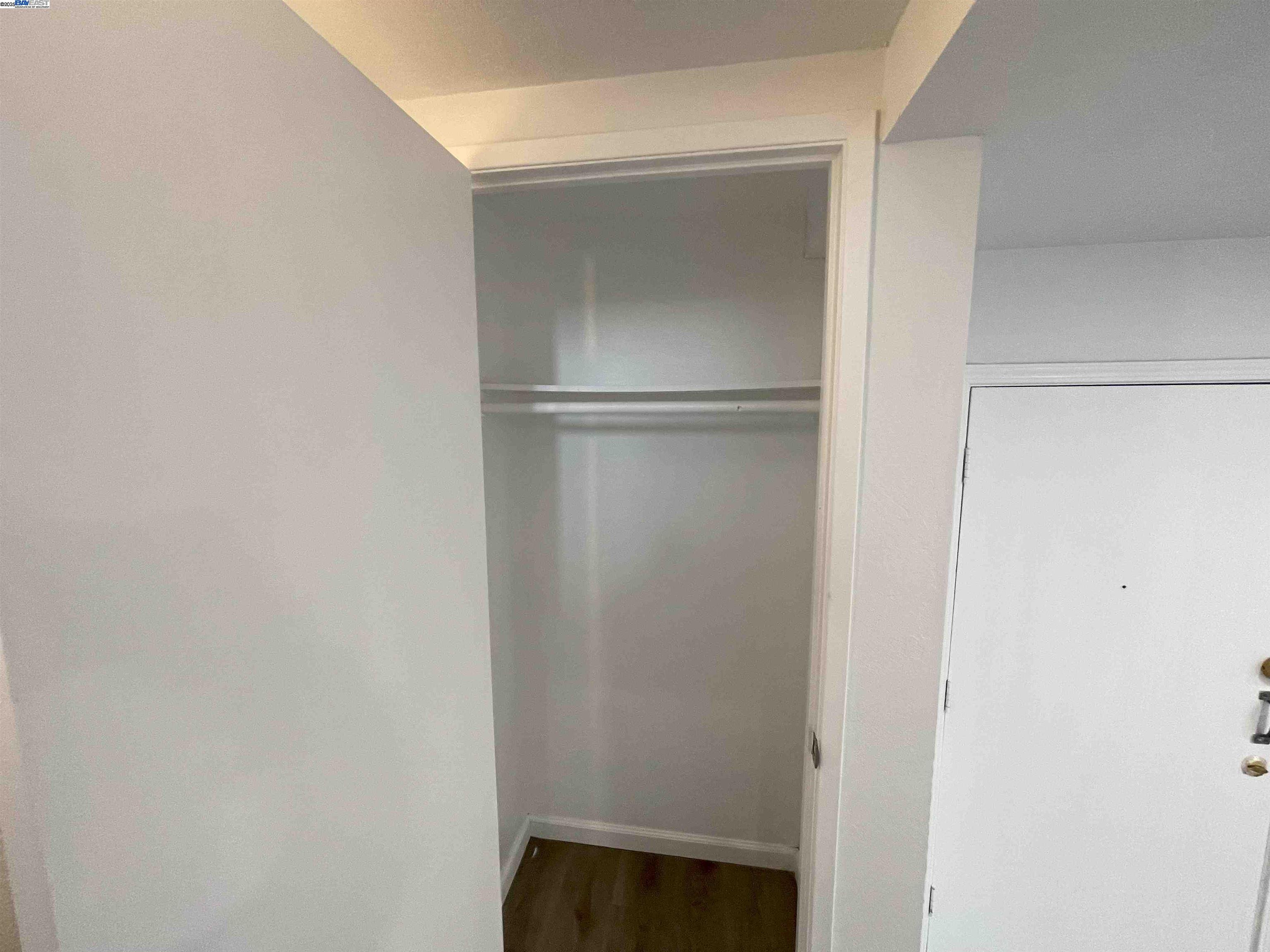 Detail Gallery Image 23 of 34 For 2832 Oliver Dr, Hayward,  CA 94545 - 4 Beds | 2/1 Baths