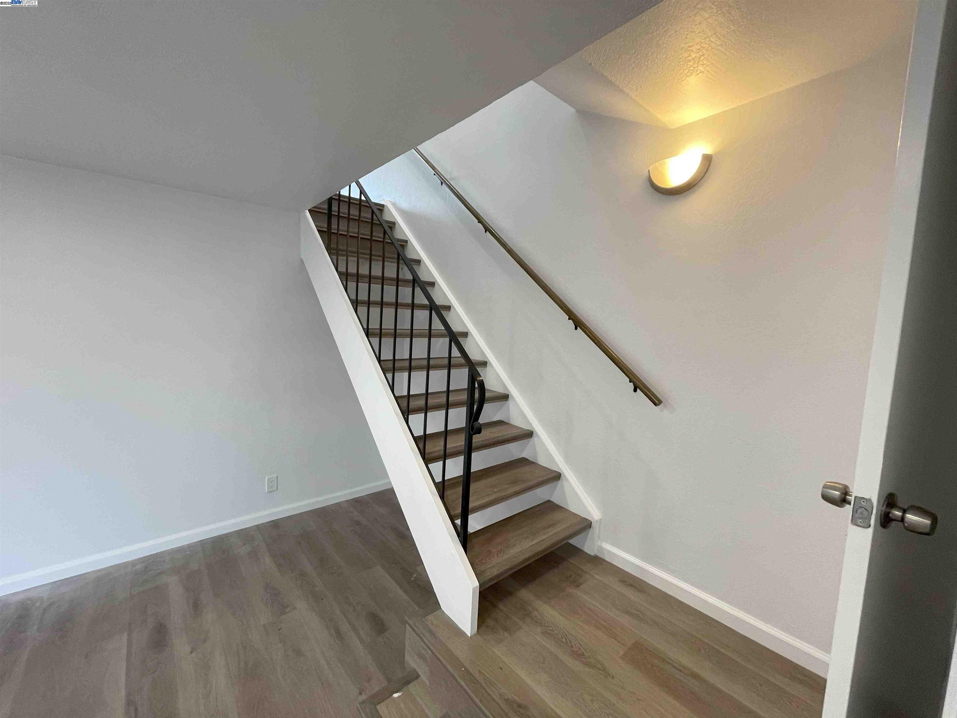 Detail Gallery Image 24 of 34 For 2832 Oliver Dr, Hayward,  CA 94545 - 4 Beds | 2/1 Baths