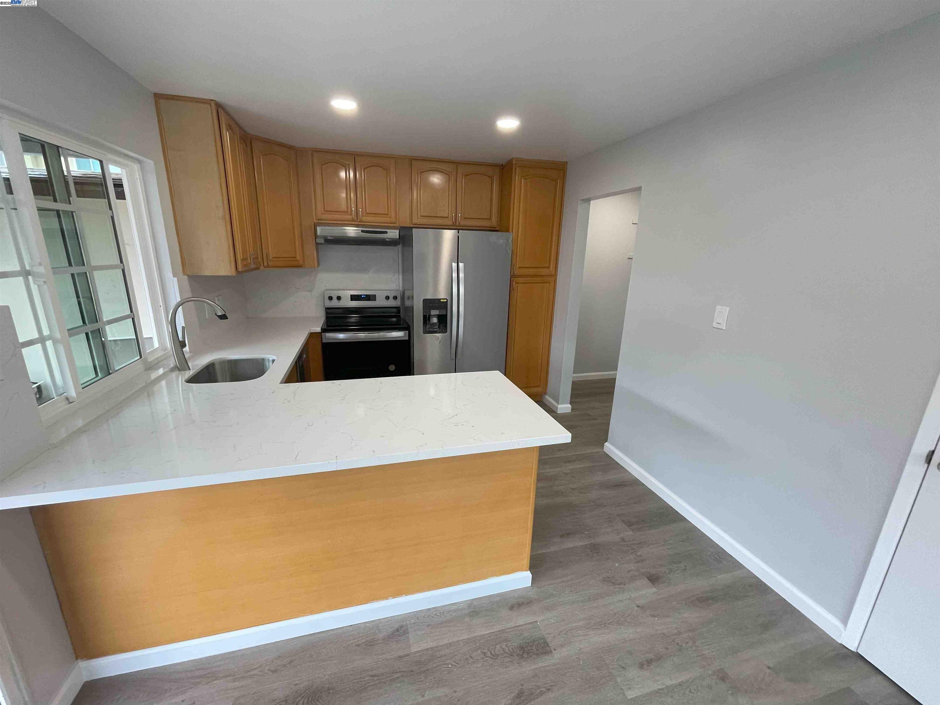 Detail Gallery Image 27 of 34 For 2832 Oliver Dr, Hayward,  CA 94545 - 4 Beds | 2/1 Baths