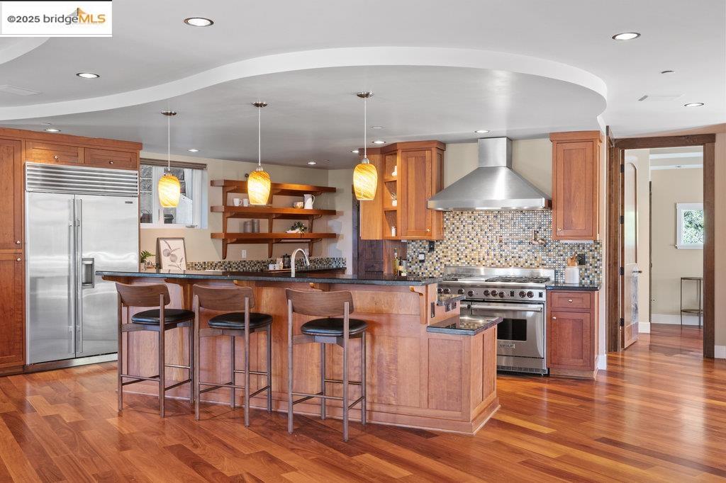 Detail Gallery Image 11 of 59 For 1991 Tunnel Rd, Berkeley,  CA 94705 - 4 Beds | 4 Baths