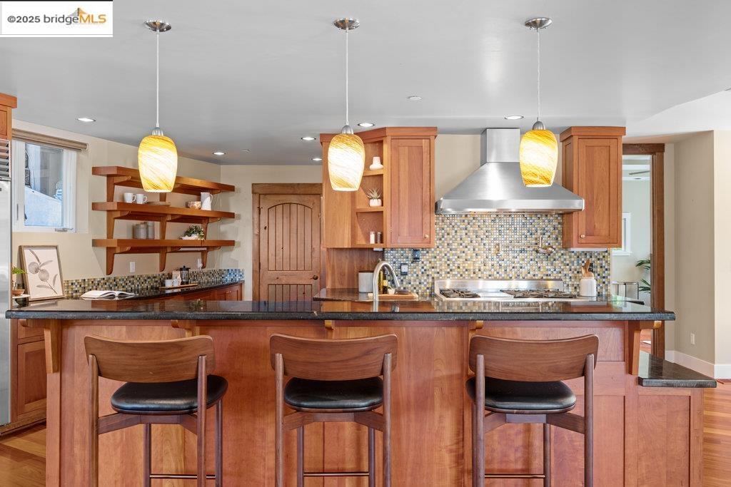 Detail Gallery Image 13 of 59 For 1991 Tunnel Rd, Berkeley,  CA 94705 - 4 Beds | 4 Baths