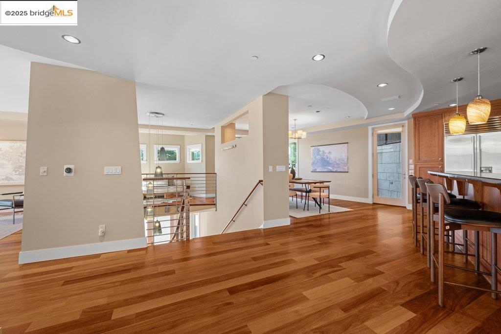Detail Gallery Image 20 of 59 For 1991 Tunnel Rd, Berkeley,  CA 94705 - 4 Beds | 4 Baths
