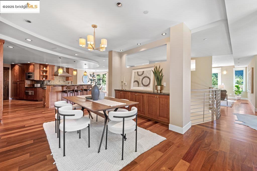 Detail Gallery Image 27 of 59 For 1991 Tunnel Rd, Berkeley,  CA 94705 - 4 Beds | 4 Baths