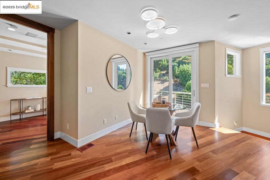 Detail Gallery Image 29 of 59 For 1991 Tunnel Rd, Berkeley,  CA 94705 - 4 Beds | 4 Baths