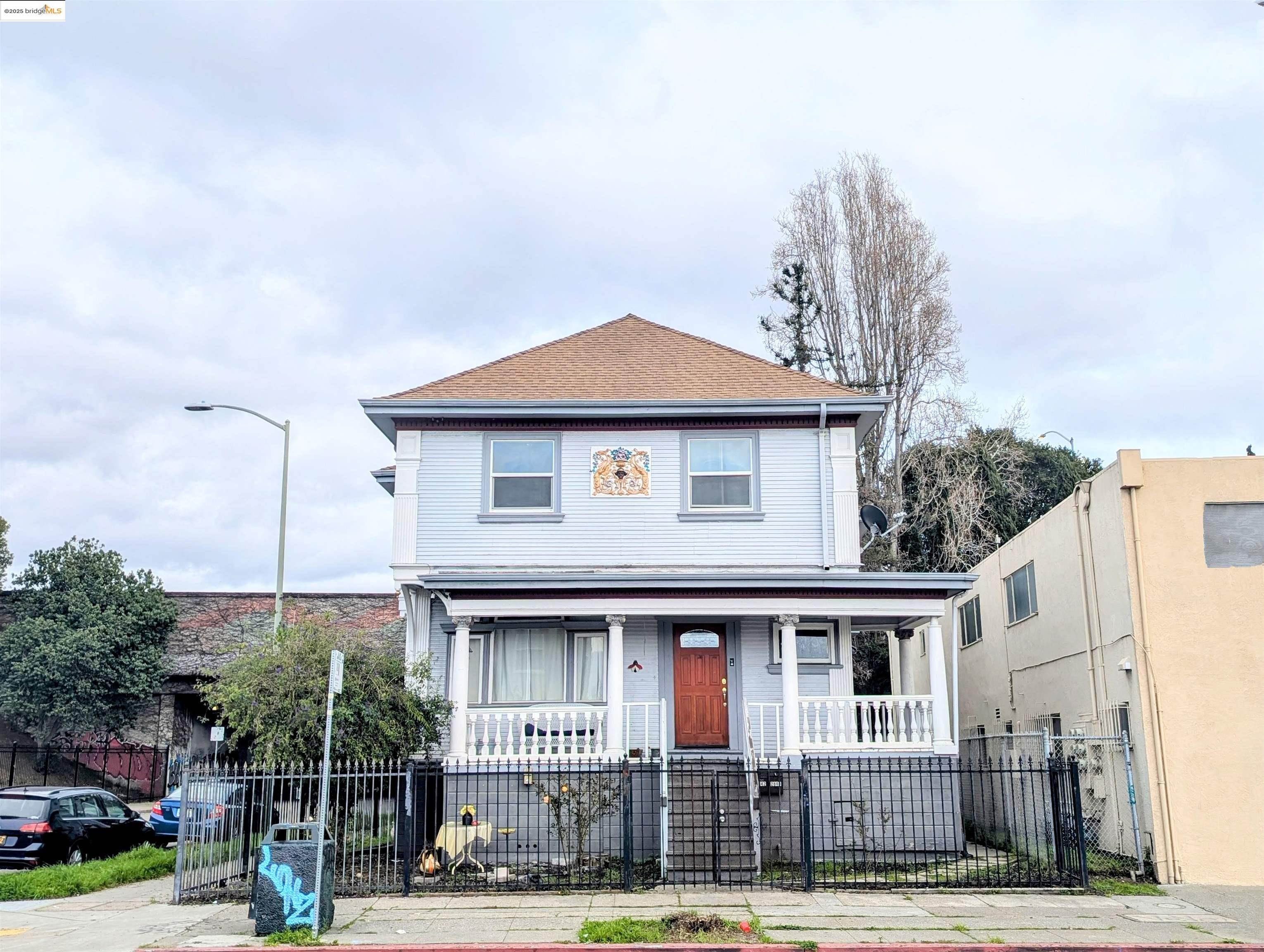 Detail Gallery Image 2 of 6 For 2840 Martin Luther King Jr Way, Oakland,  CA 94609 - – Beds | – Baths