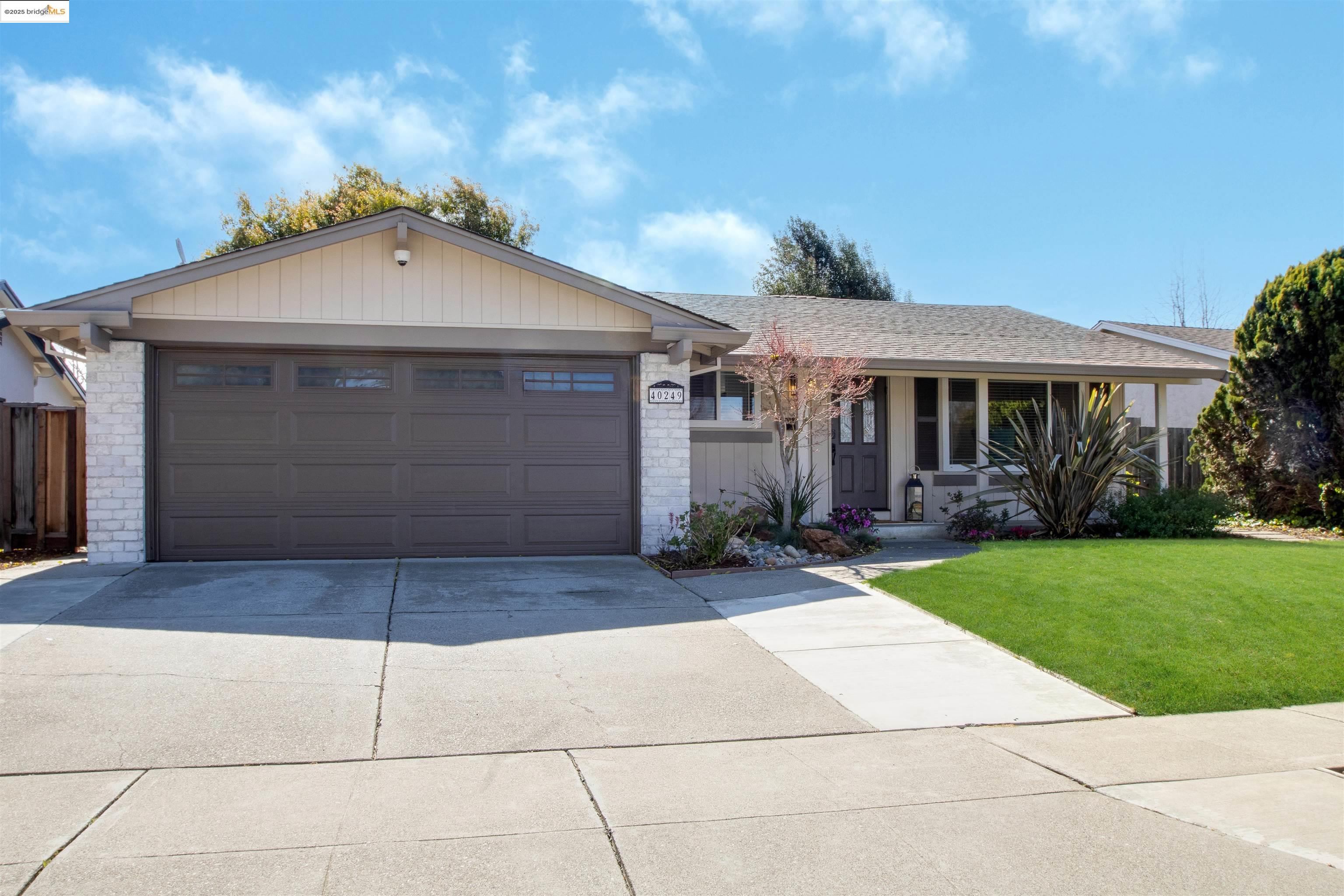 Detail Gallery Image 1 of 1 For 40249 Blacow Rd, Fremont,  CA 94538 - 3 Beds | 2 Baths
