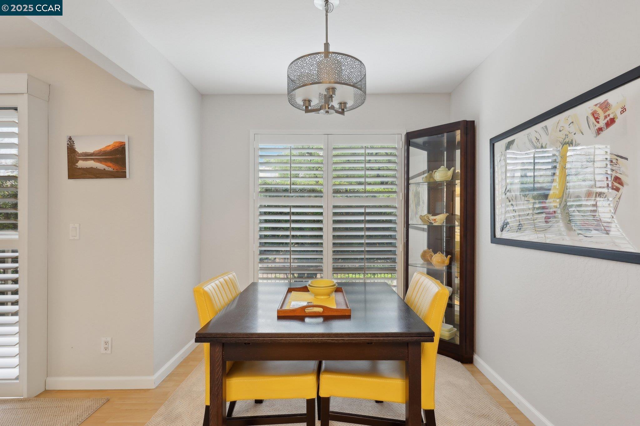 More Details about MLS # 41089781 : 460 N CIVIC DR # 108