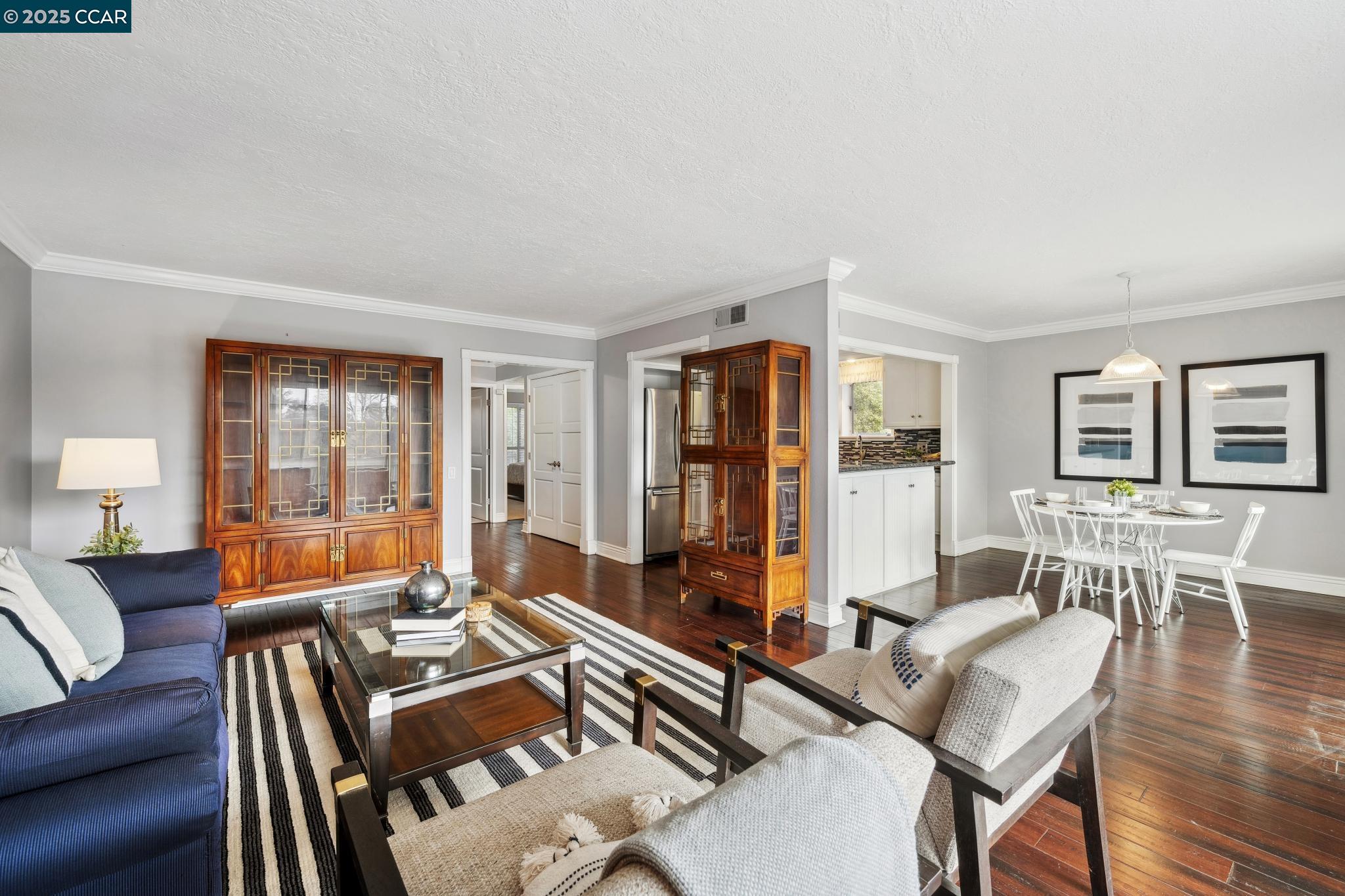 Photo #8: 41089791 Listing: Photo #8