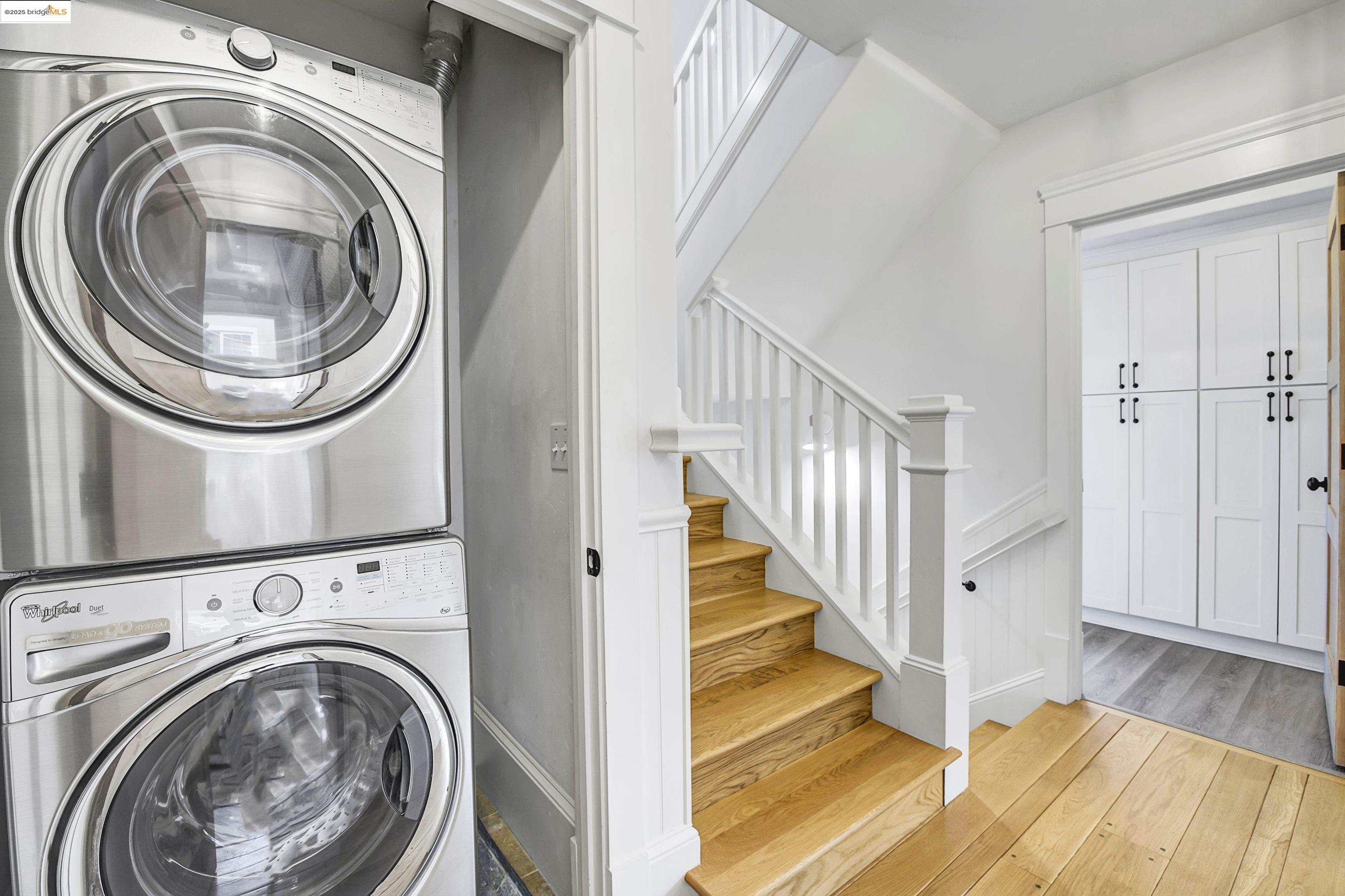 Detail Gallery Image 12 of 39 For 1911 9th St a,  Berkeley,  CA 94710 - 3 Beds | 2/1 Baths