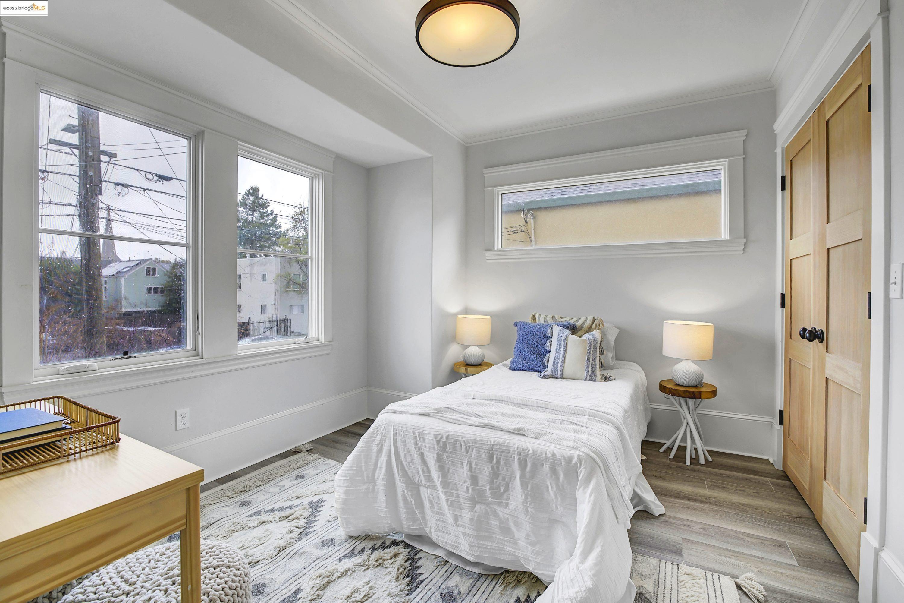 Detail Gallery Image 16 of 39 For 1911 9th St a,  Berkeley,  CA 94710 - 3 Beds | 2/1 Baths