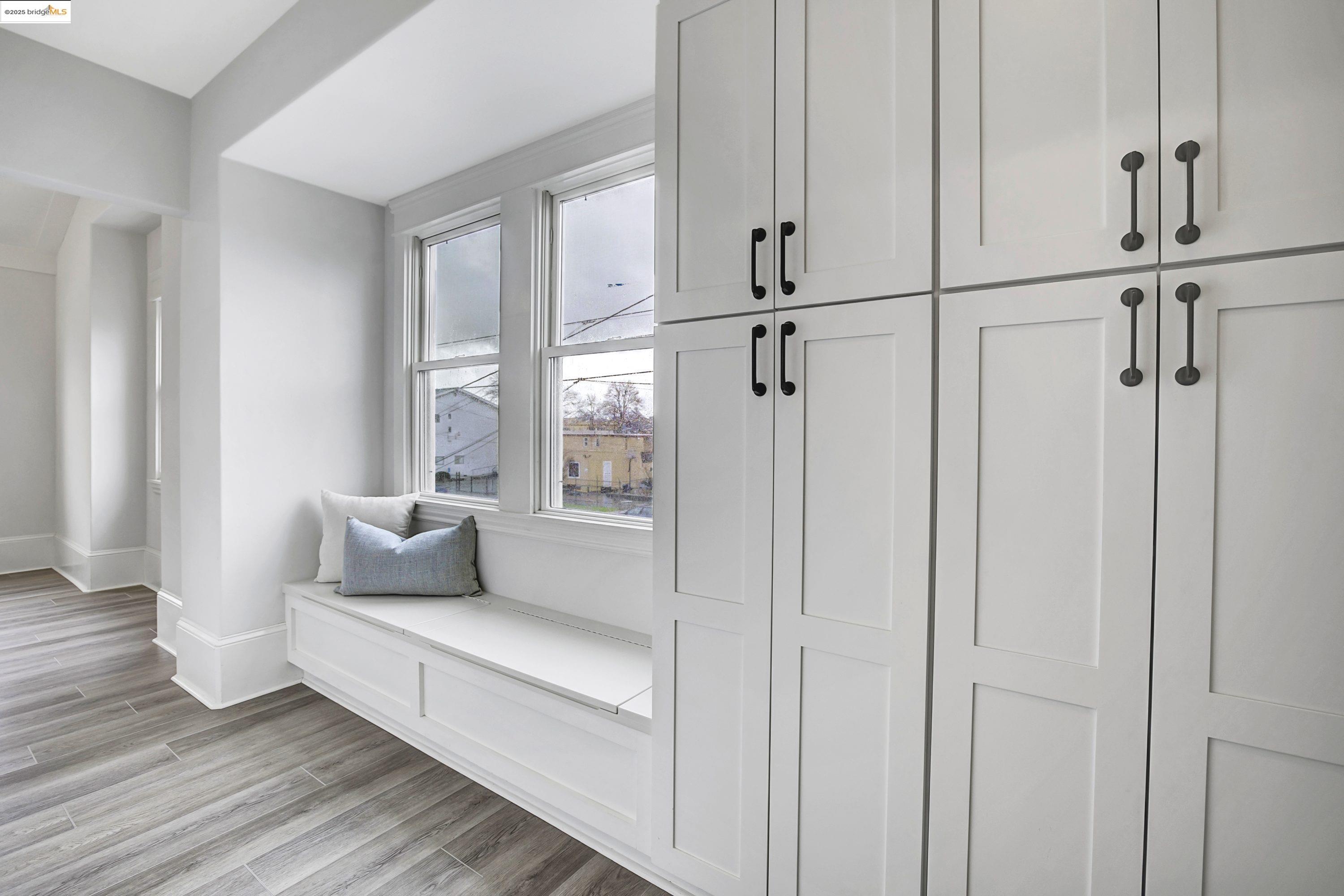 Detail Gallery Image 19 of 39 For 1911 9th St a,  Berkeley,  CA 94710 - 3 Beds | 2/1 Baths