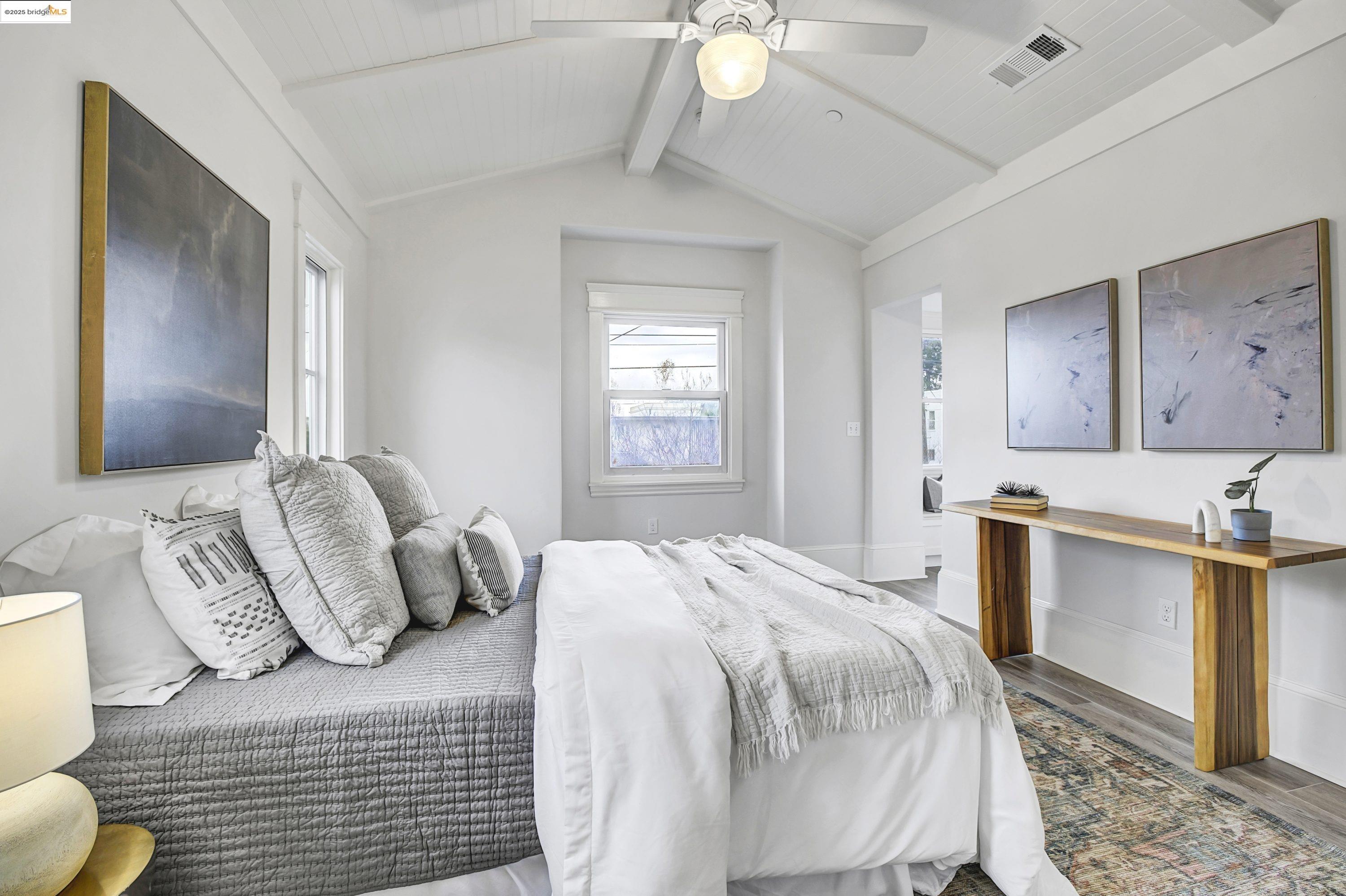 Detail Gallery Image 21 of 39 For 1911 9th St a,  Berkeley,  CA 94710 - 3 Beds | 2/1 Baths
