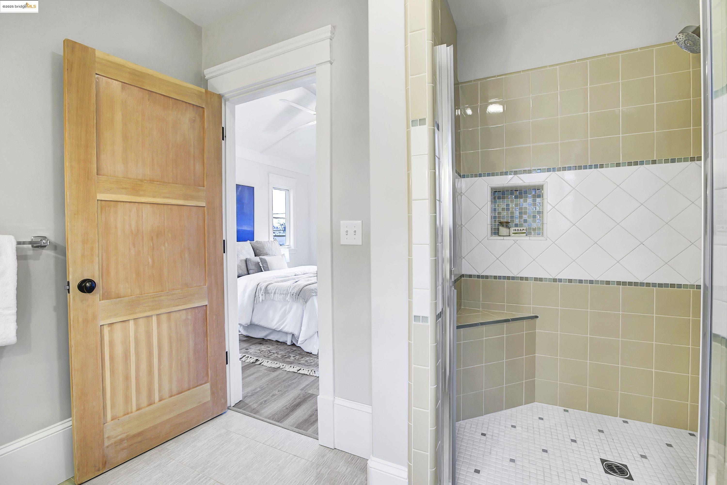 Detail Gallery Image 27 of 39 For 1911 9th St a,  Berkeley,  CA 94710 - 3 Beds | 2/1 Baths