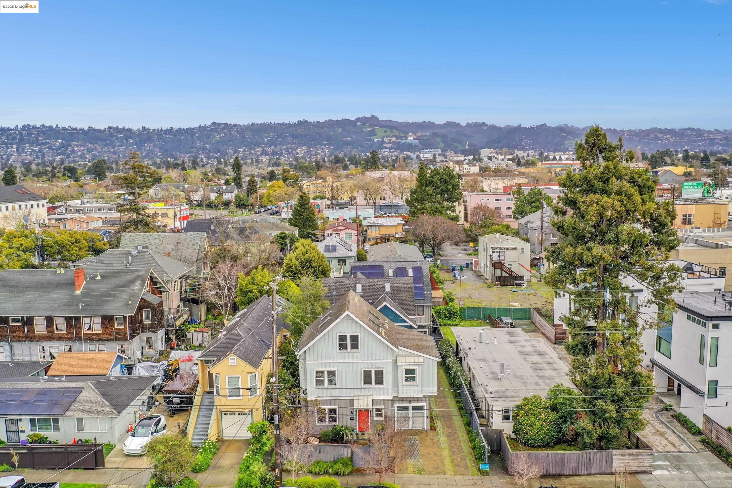 Detail Gallery Image 37 of 39 For 1911 9th St a,  Berkeley,  CA 94710 - 3 Beds | 2/1 Baths