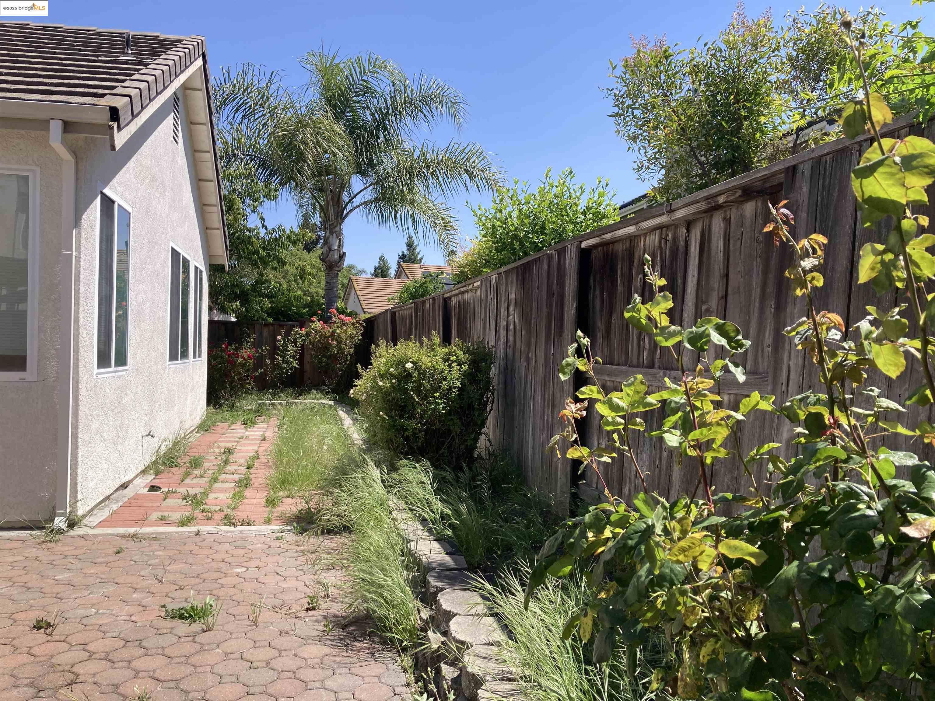 Detail Gallery Image 20 of 33 For 10448 Almanor Circle, Stockton,  CA 95219-9999 - 3 Beds | 2 Baths