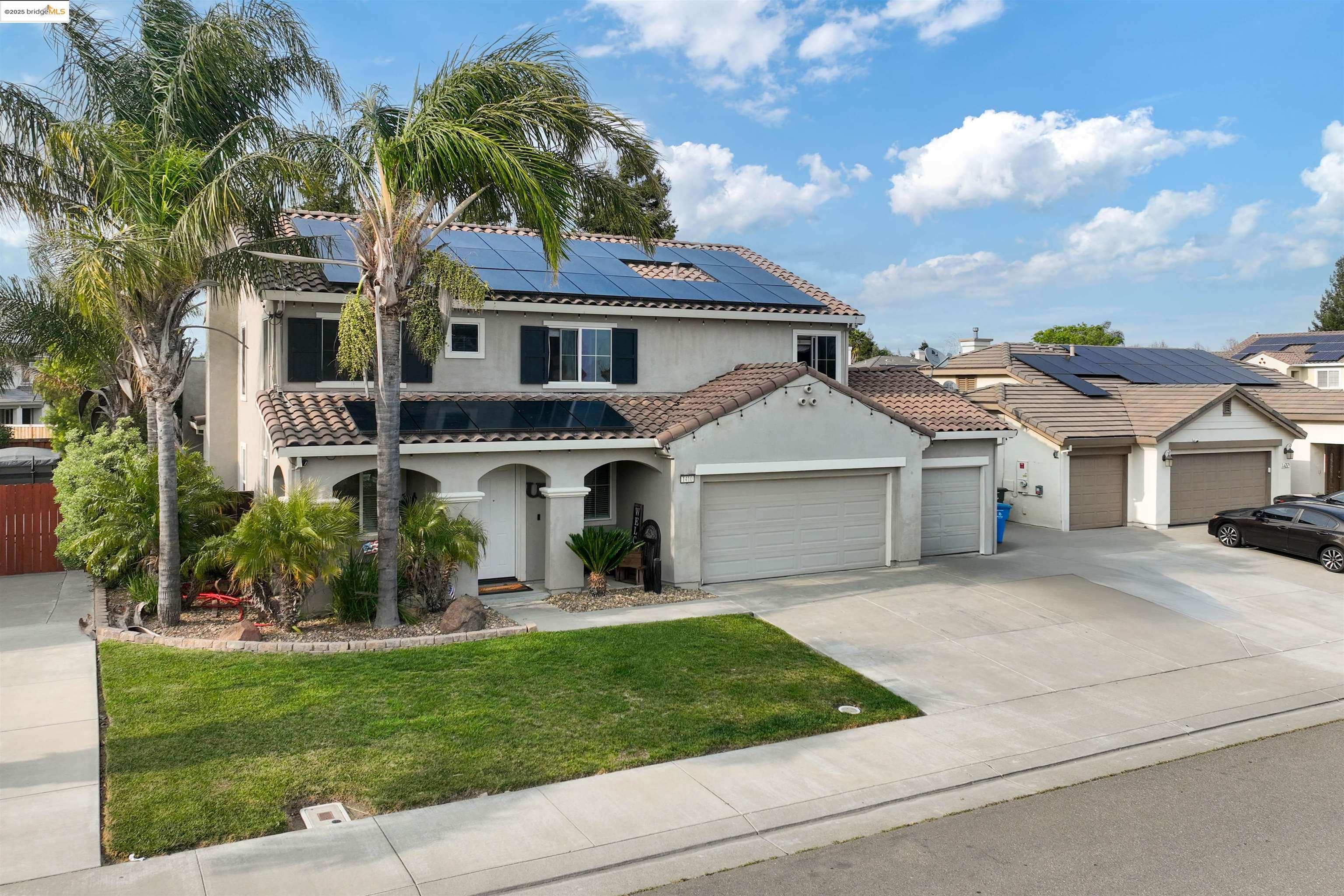 Detail Gallery Image 3 of 47 For 1410 Valley Glen Dr, Dixon,  CA 95620 - 4 Beds | 2/1 Baths