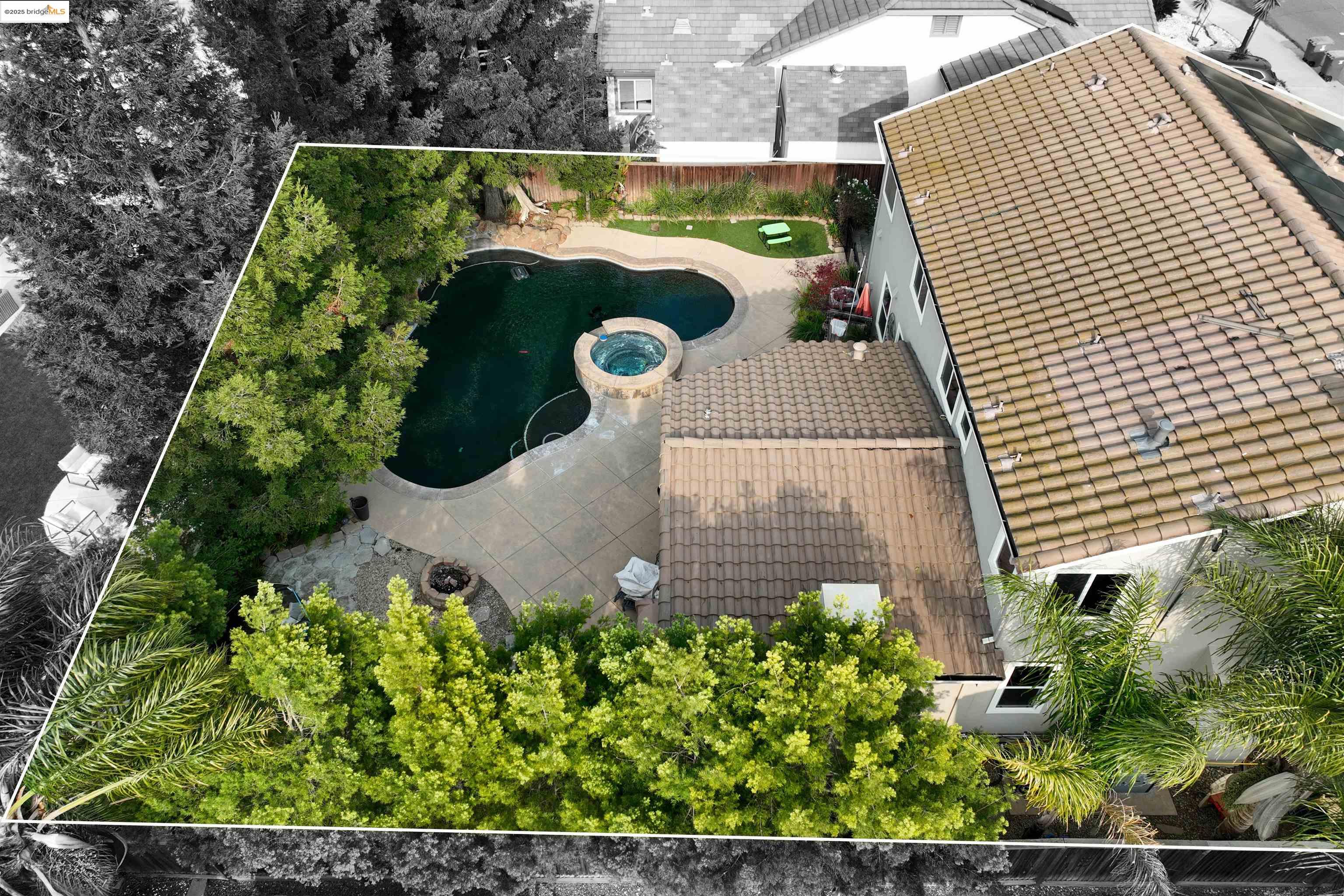 Detail Gallery Image 38 of 47 For 1410 Valley Glen Dr, Dixon,  CA 95620 - 4 Beds | 2/1 Baths