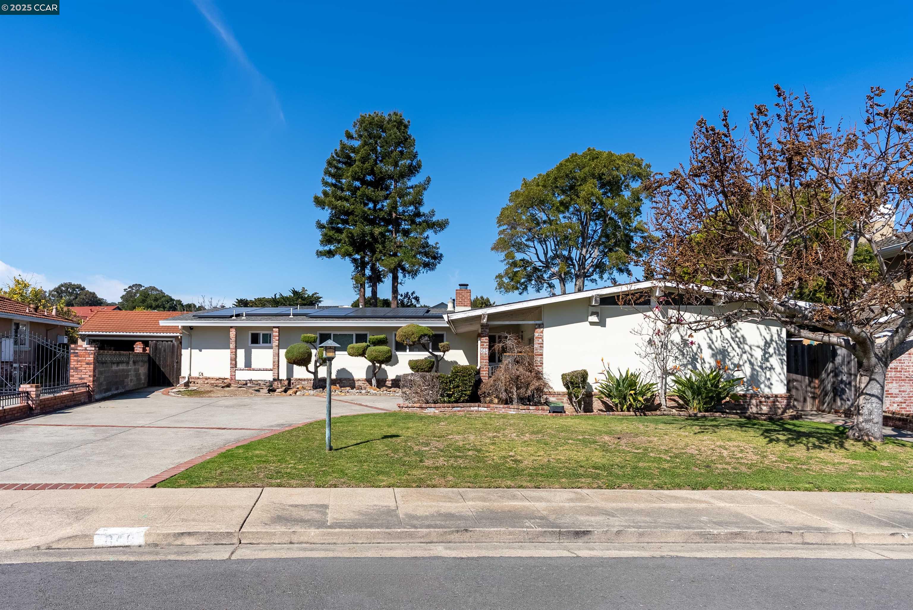 Detail Gallery Image 1 of 1 For 848 Hawthorne Way, Millbrae,  CA 94030 - 4 Beds | 3 Baths