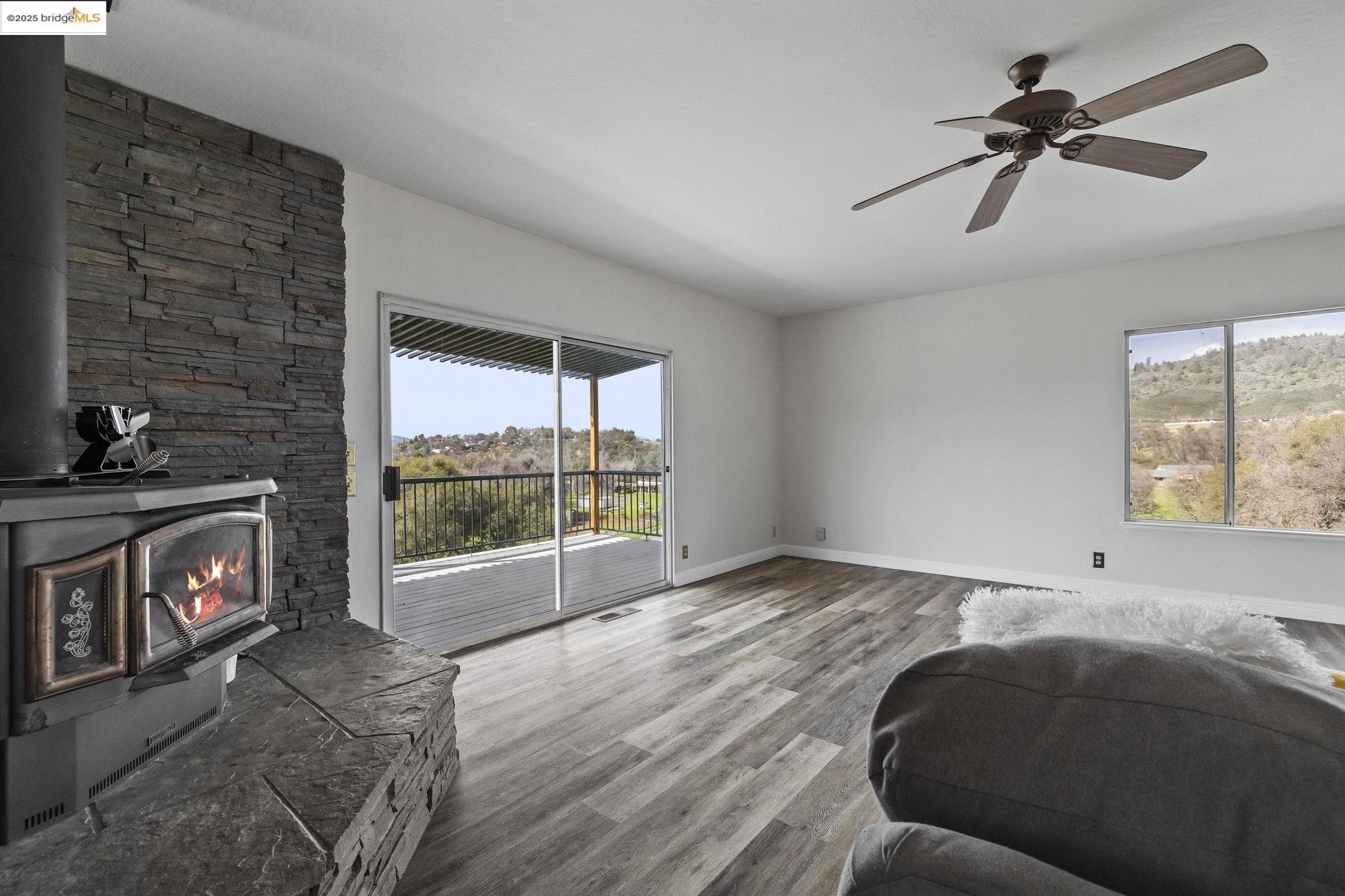Detail Gallery Image 11 of 51 For 17912 Shell Rd., Jamestown,  CA 95327 - 3 Beds | 2 Baths