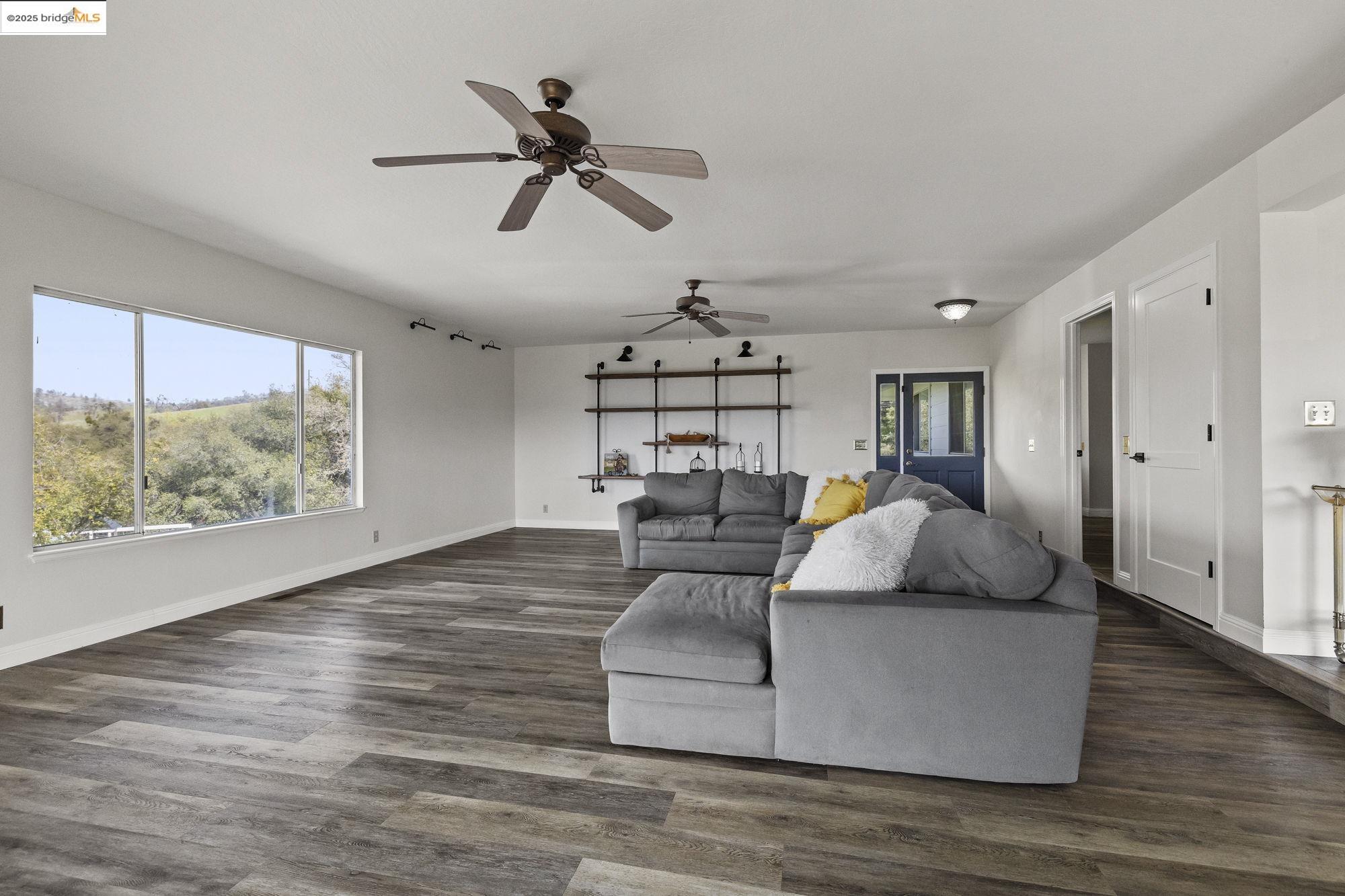 Detail Gallery Image 12 of 51 For 17912 Shell Rd., Jamestown,  CA 95327 - 3 Beds | 2 Baths