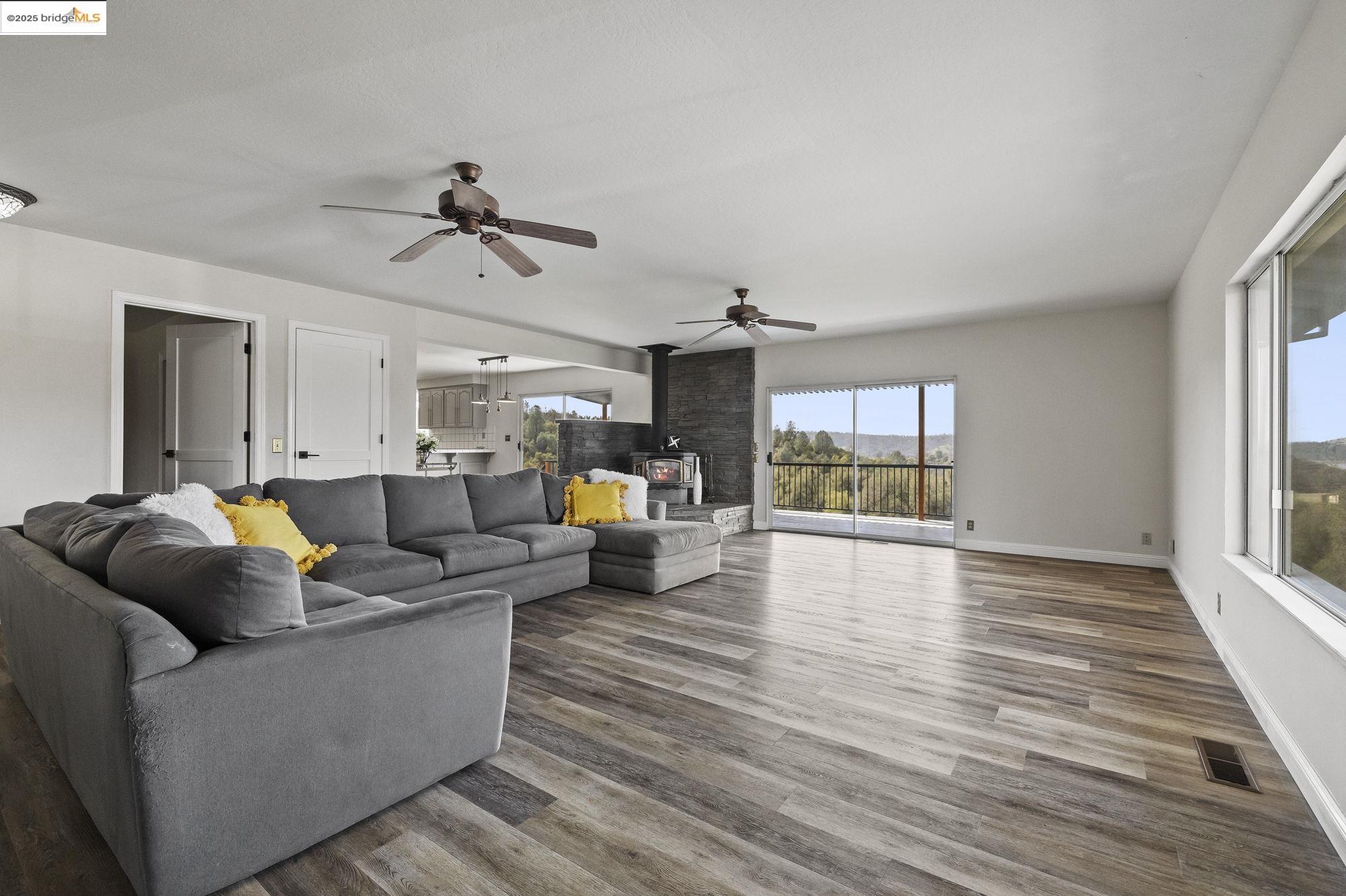 Detail Gallery Image 15 of 51 For 17912 Shell Rd., Jamestown,  CA 95327 - 3 Beds | 2 Baths