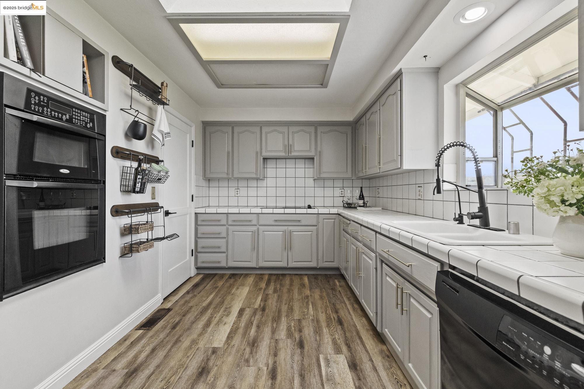 Detail Gallery Image 3 of 51 For 17912 Shell Rd., Jamestown,  CA 95327 - 3 Beds | 2 Baths