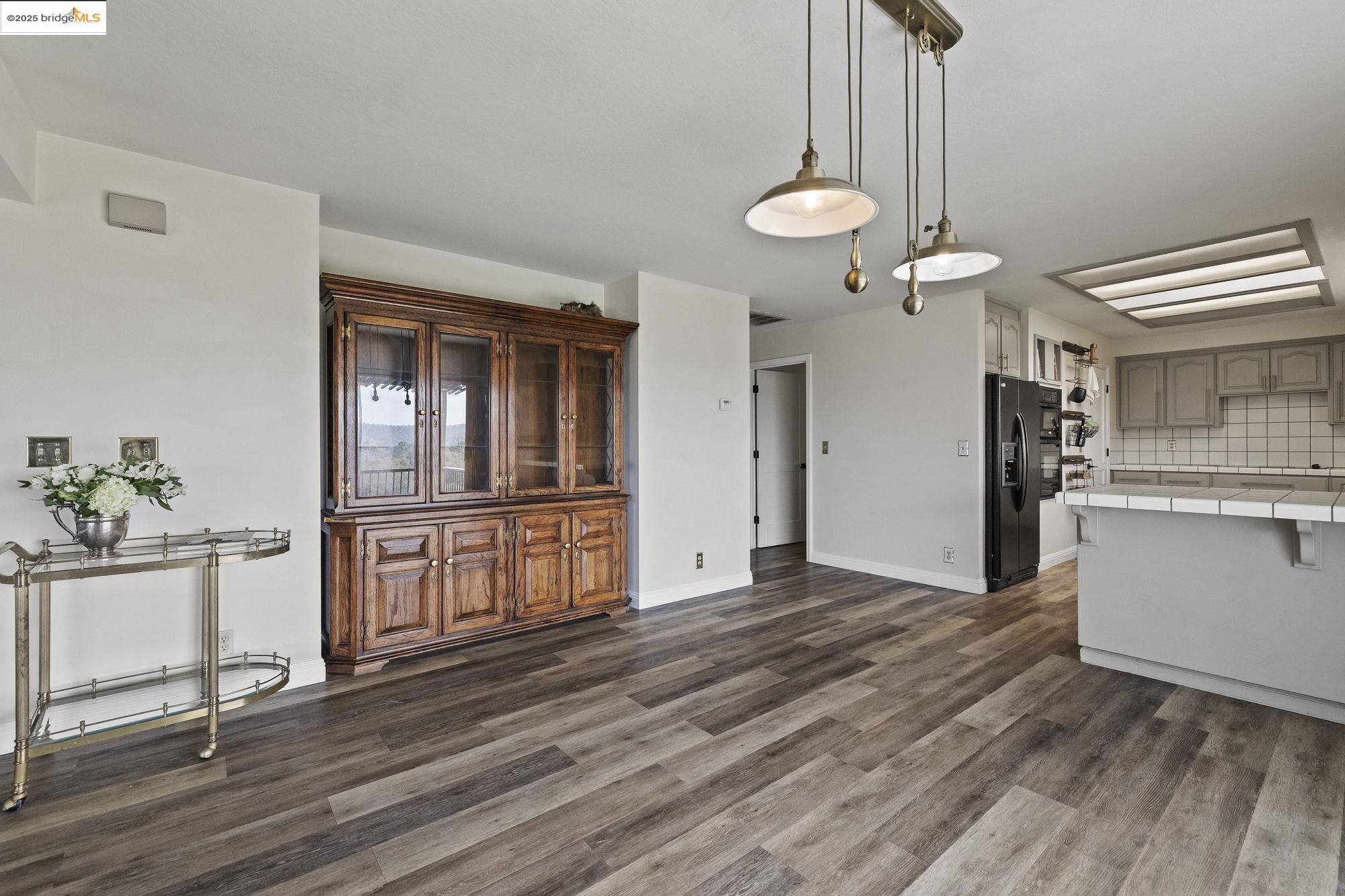 Detail Gallery Image 8 of 51 For 17912 Shell Rd., Jamestown,  CA 95327 - 3 Beds | 2 Baths